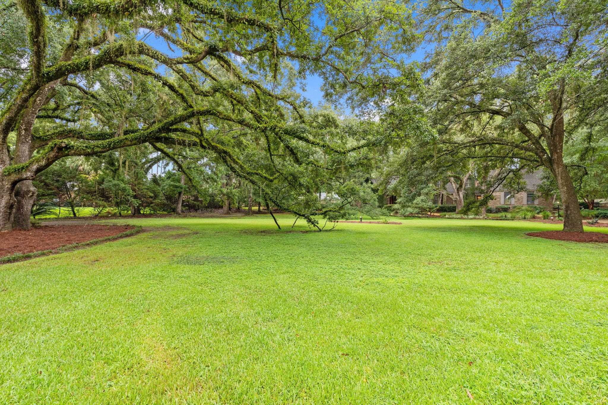 976 Rosebay Court