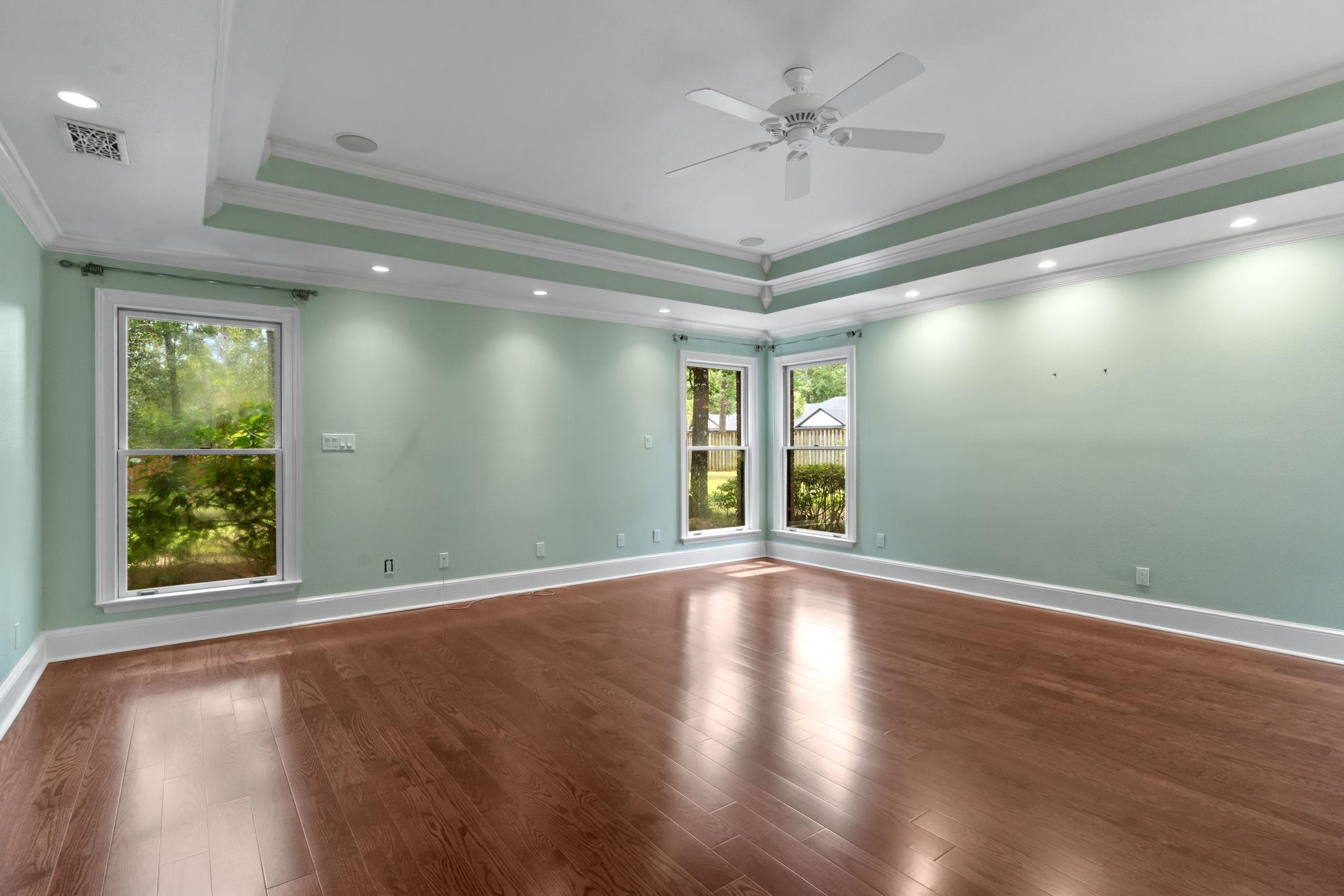 976 Rosebay Court
