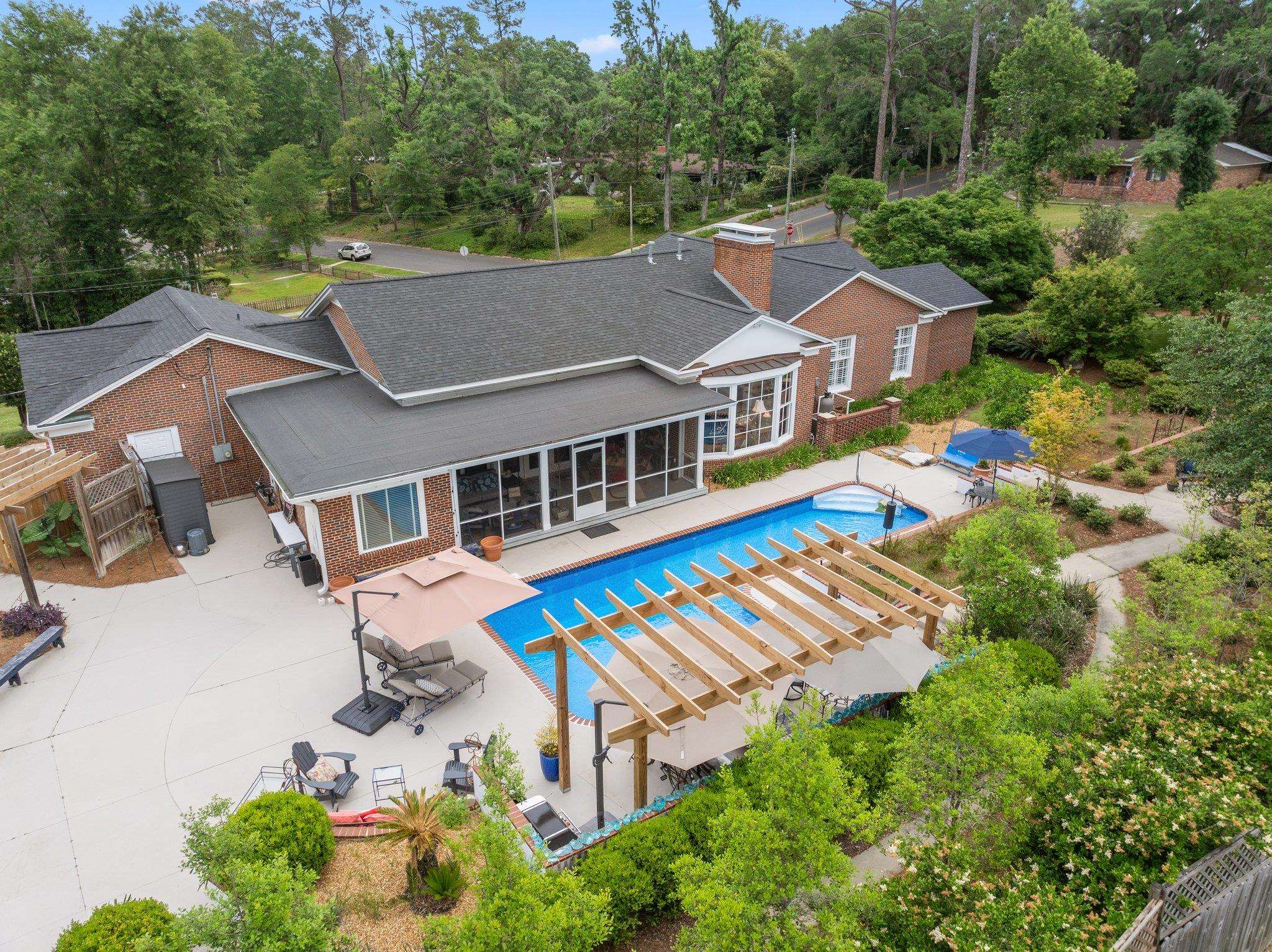 909 Circle Drive
