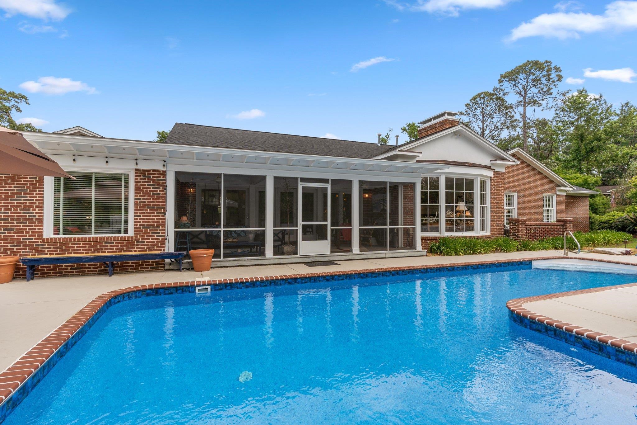 909 Circle Drive