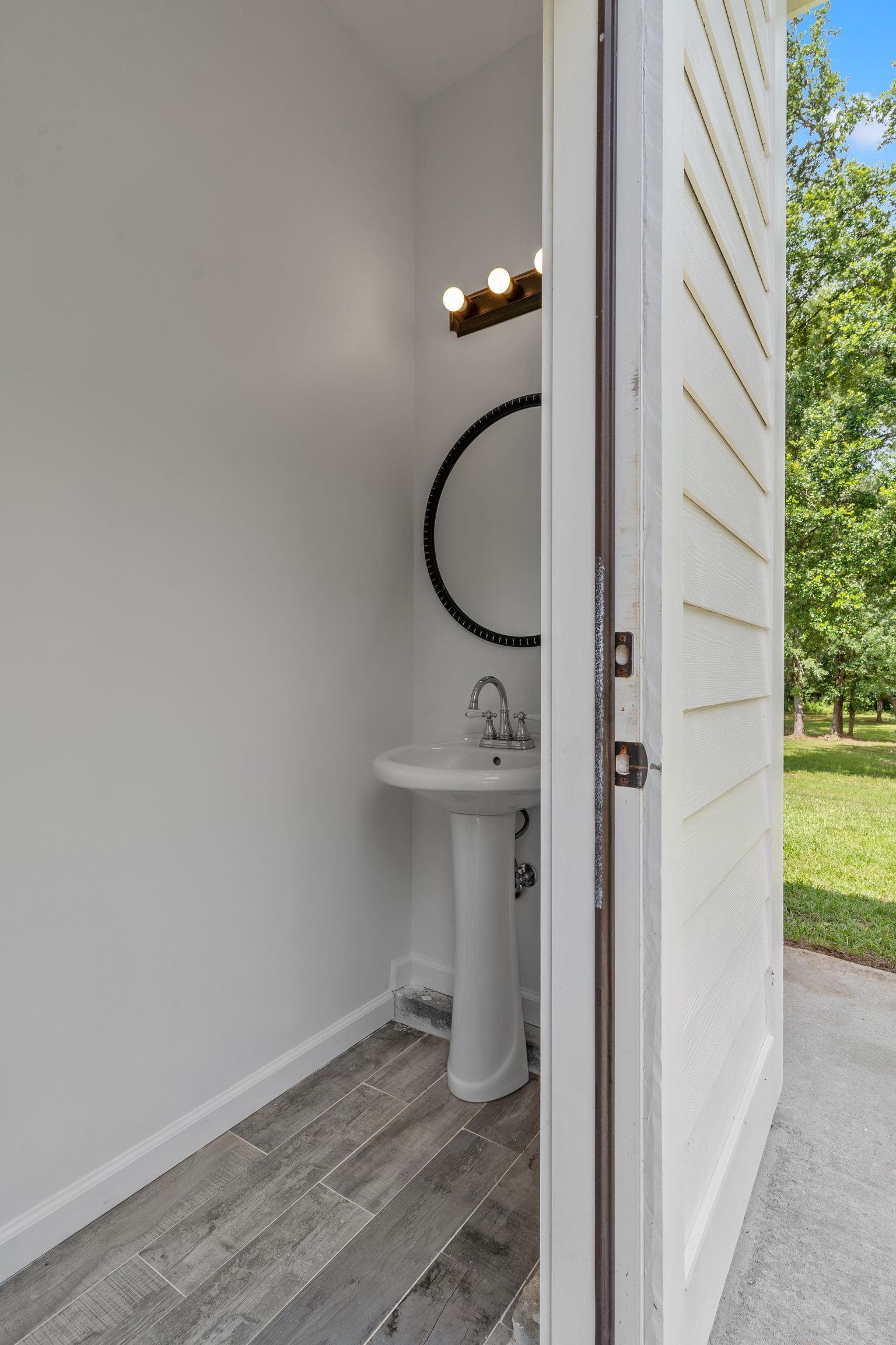 9600 Centerville Road