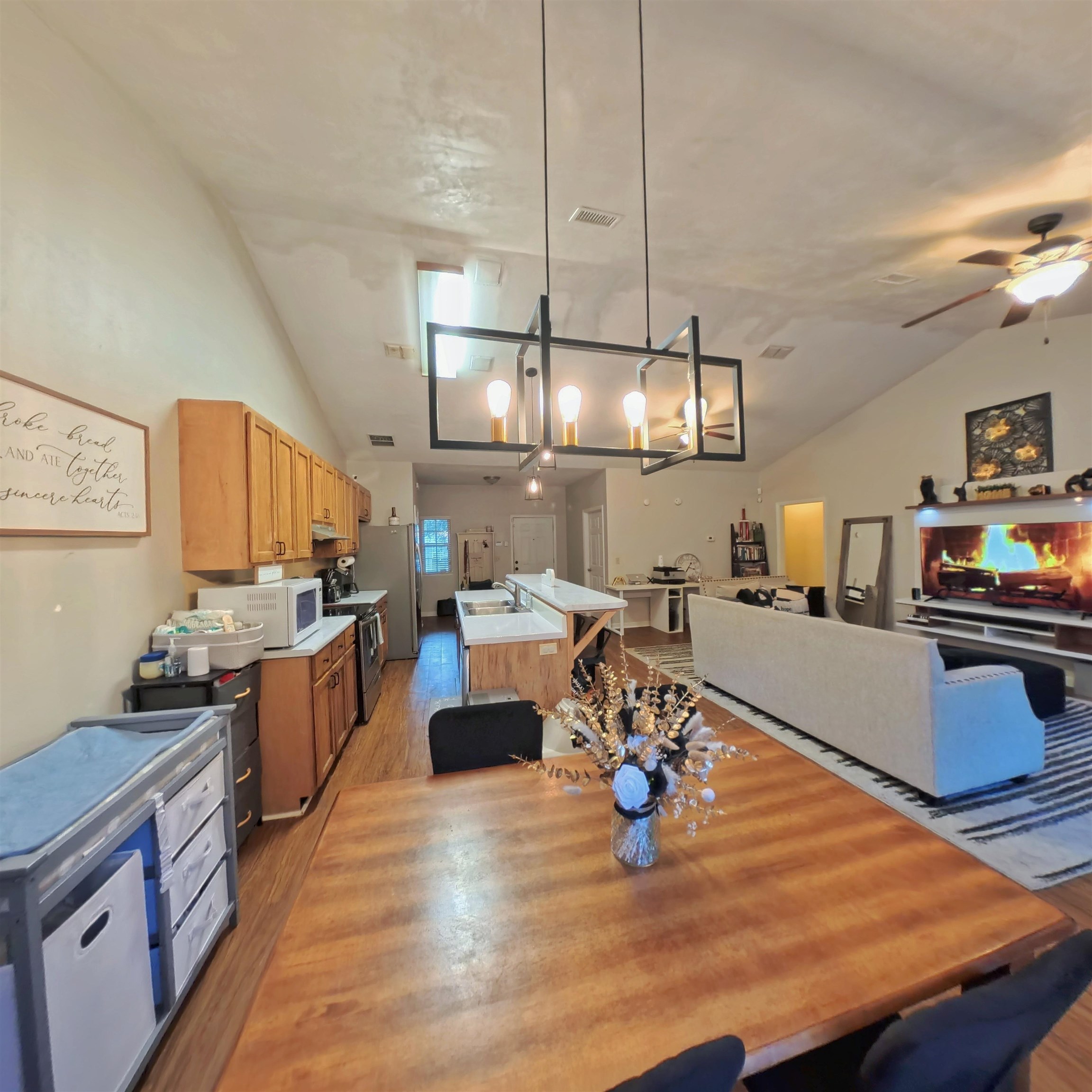 2425 Country Club Drive