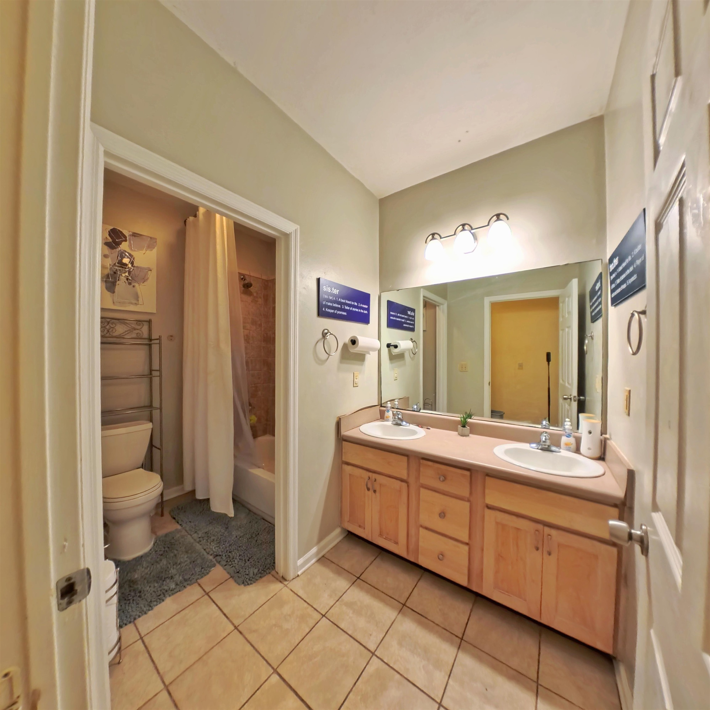 2425 Country Club Drive