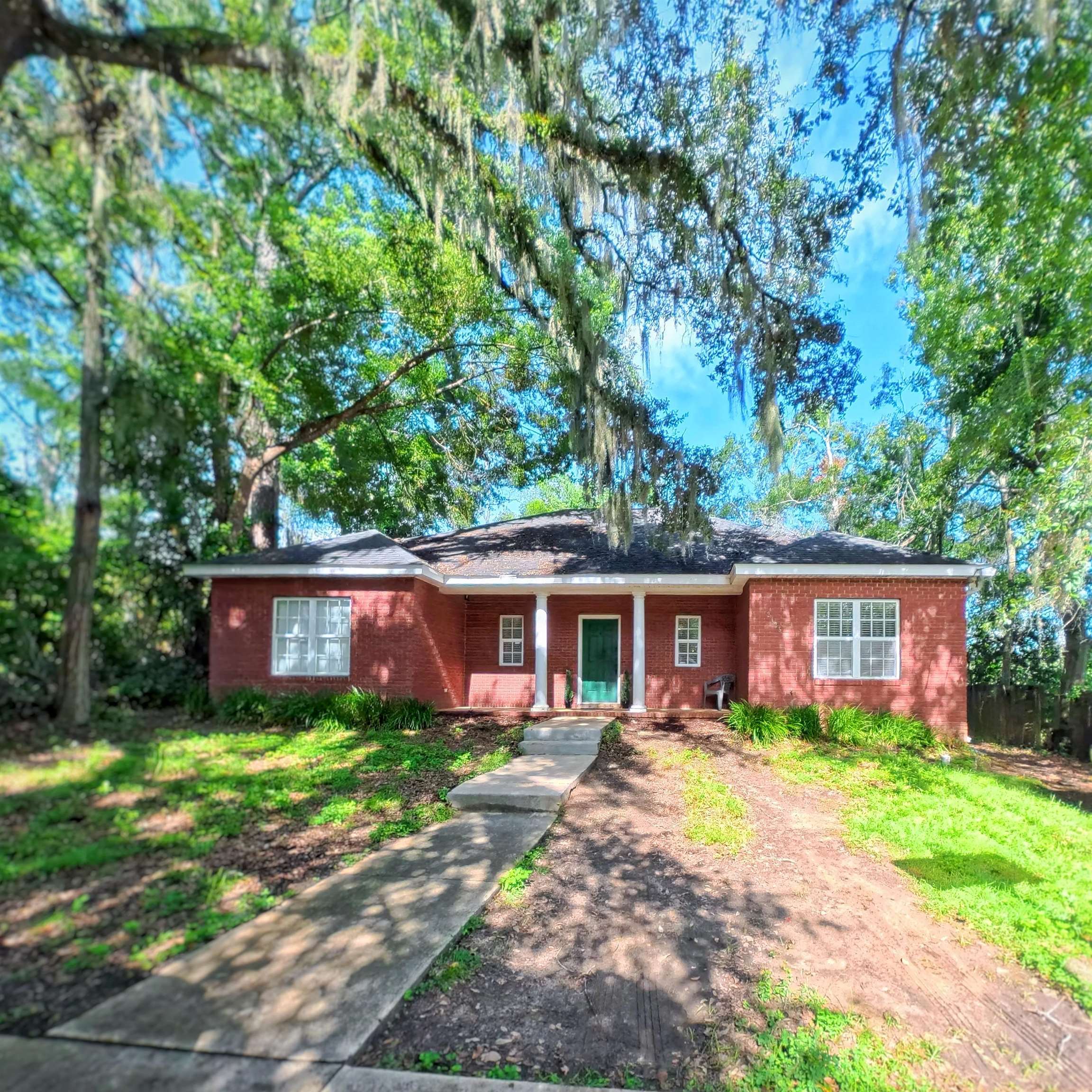 2425 Country Club Drive