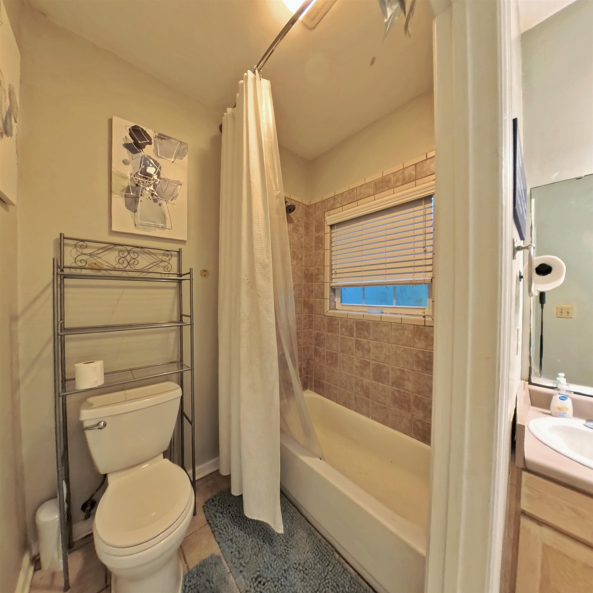 2425 Country Club Drive