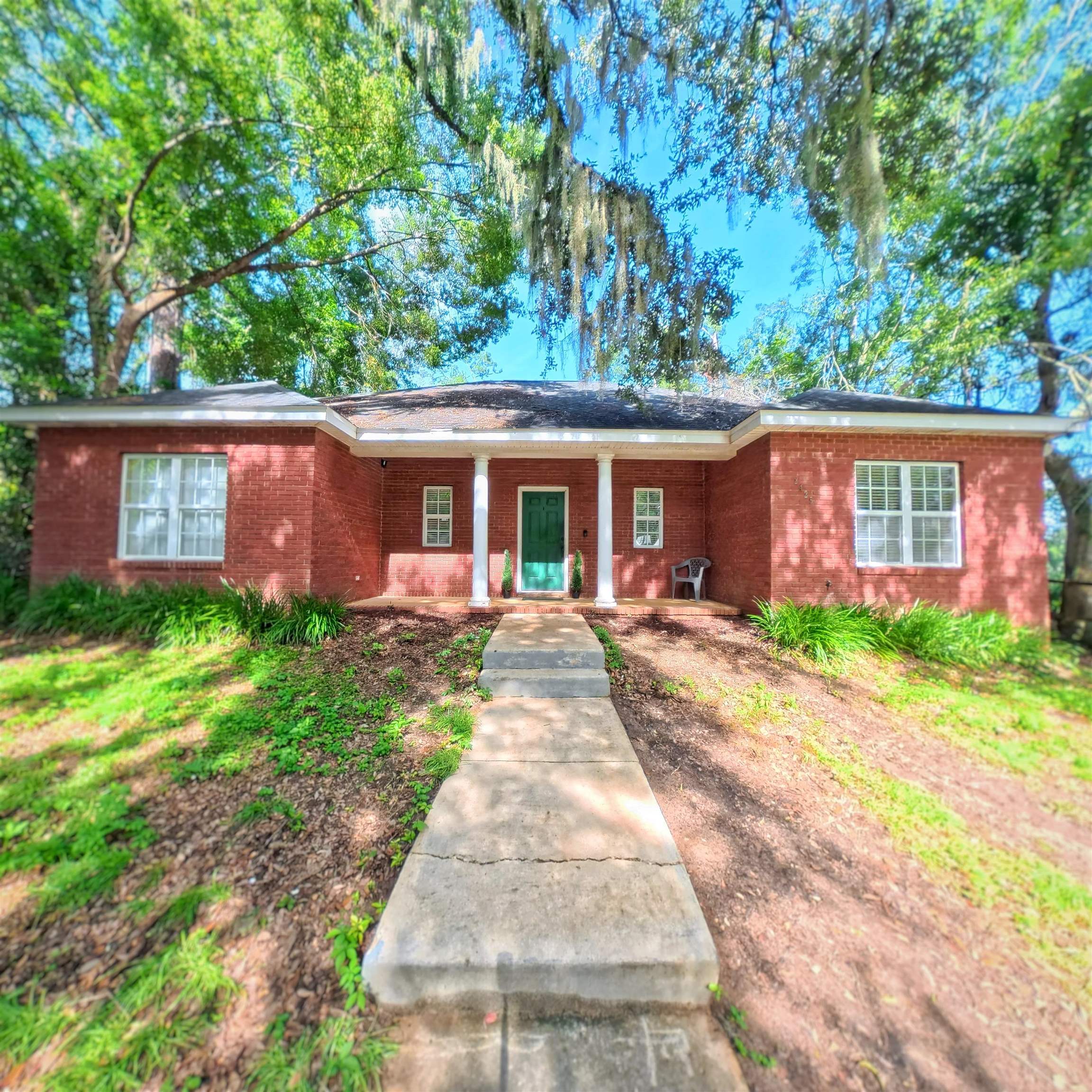 2425 Country Club Drive