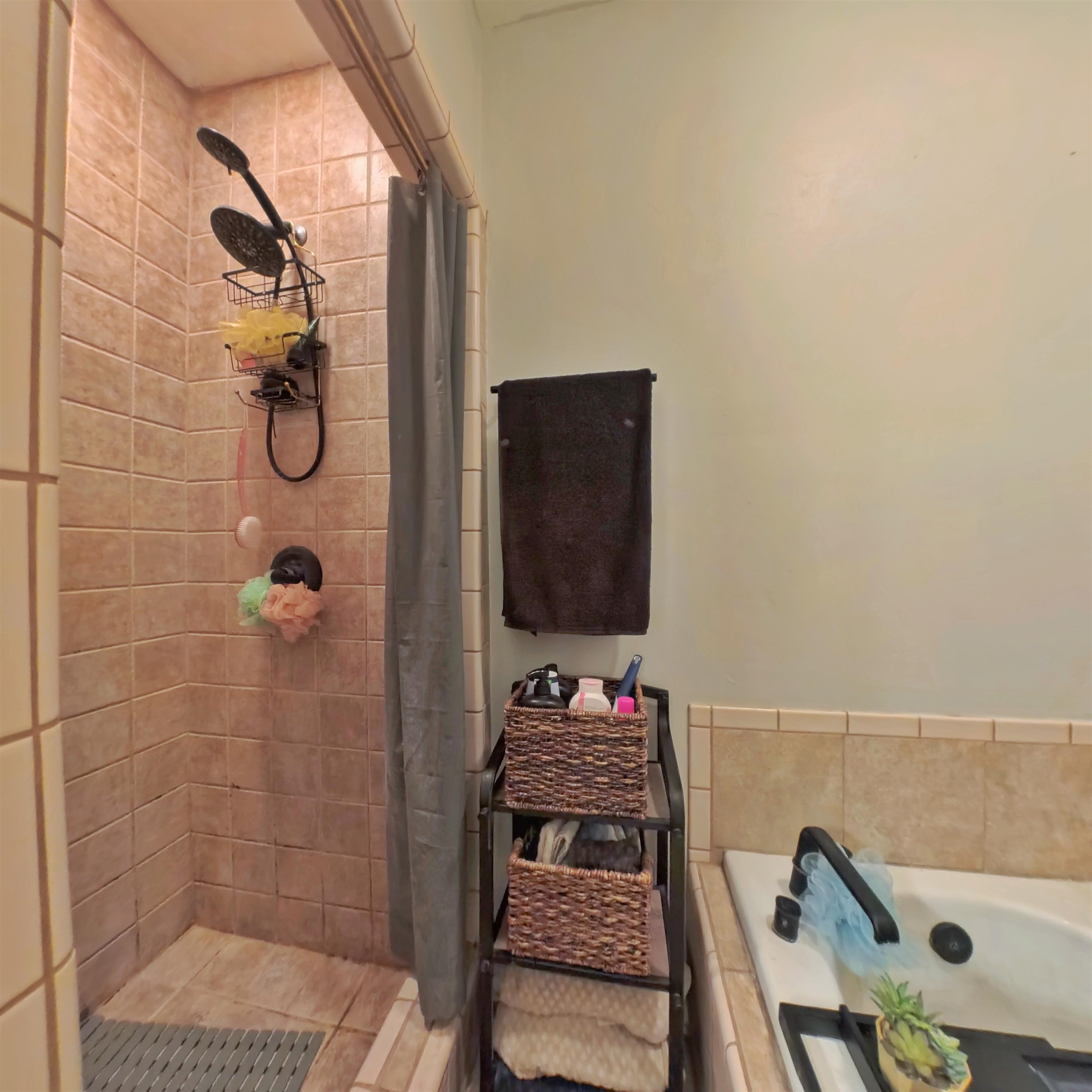 2425 Country Club Drive