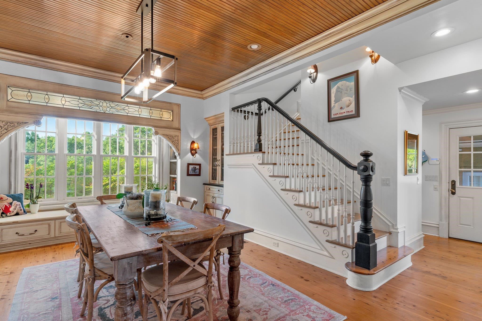 9525 Woodland Hills Way