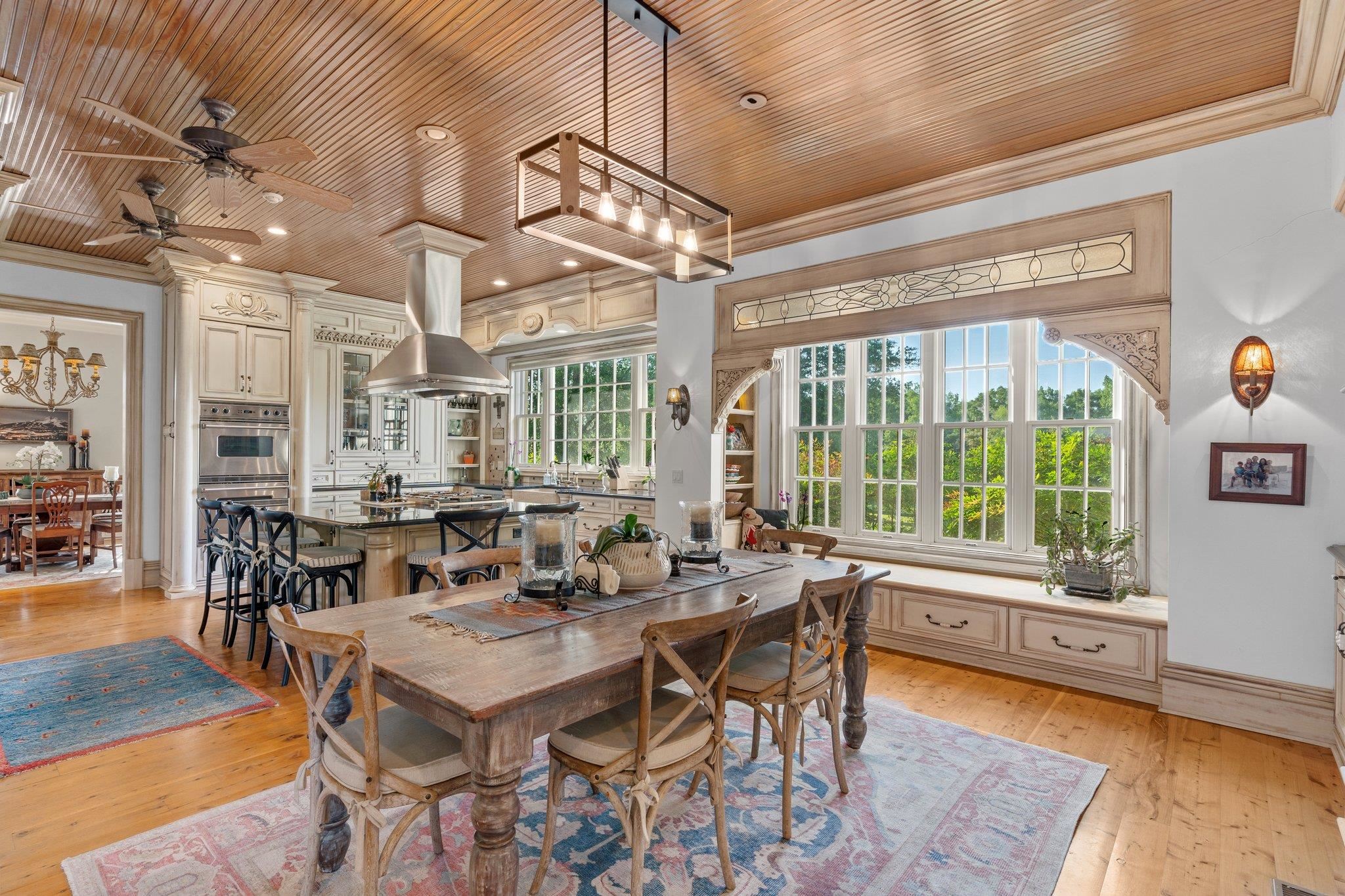 9525 Woodland Hills Way