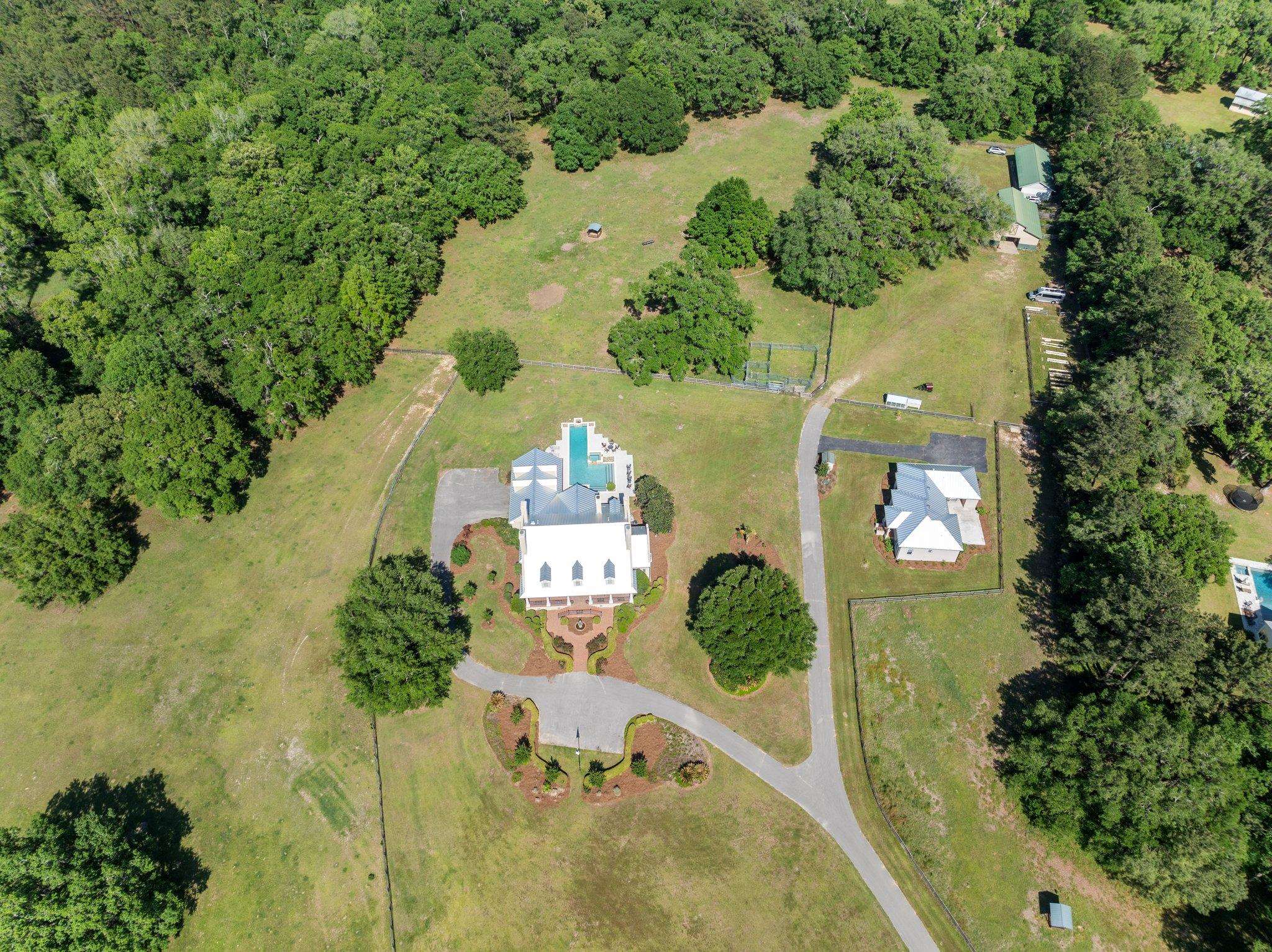 9525 Woodland Hills Way