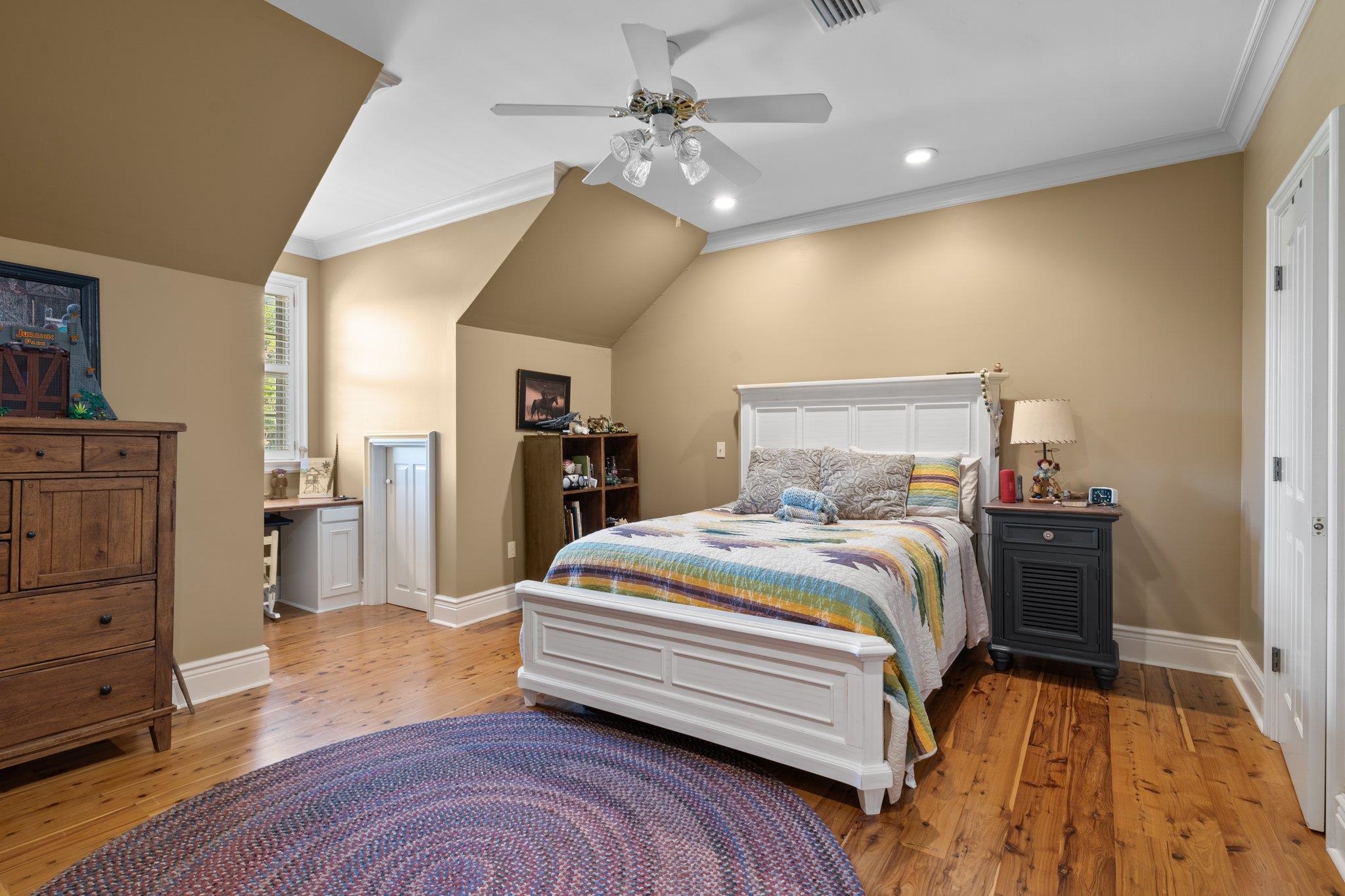 9525 Woodland Hills Way