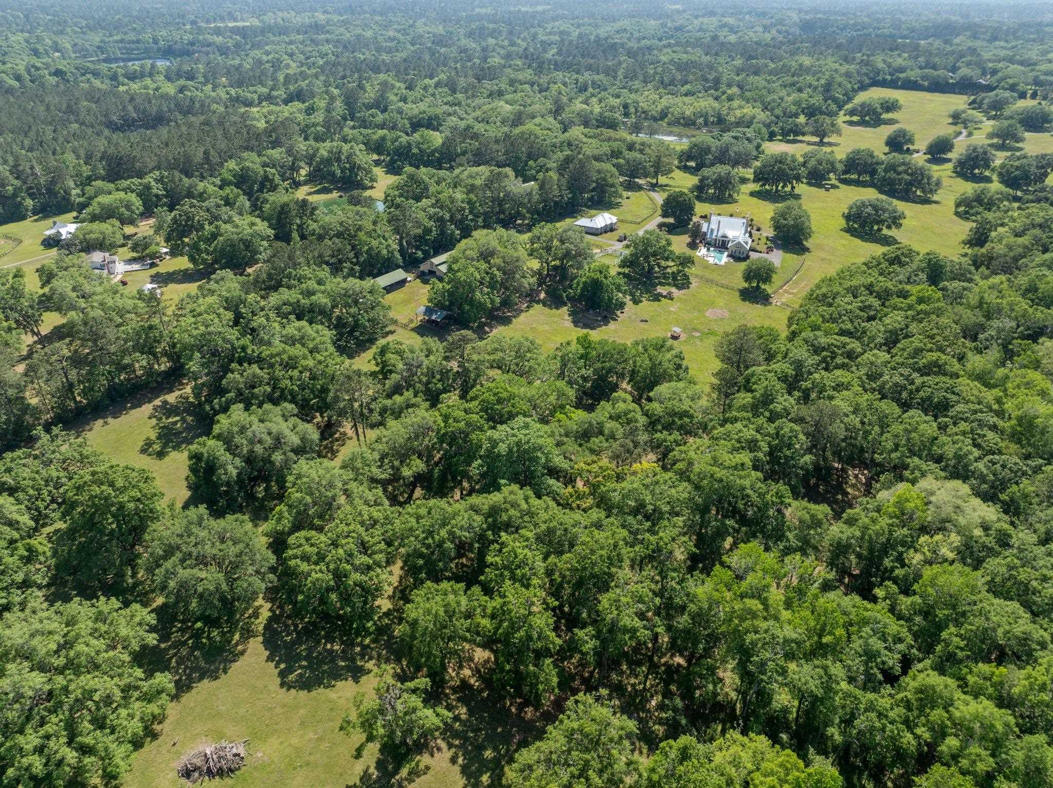 9525 Woodland Hills Way