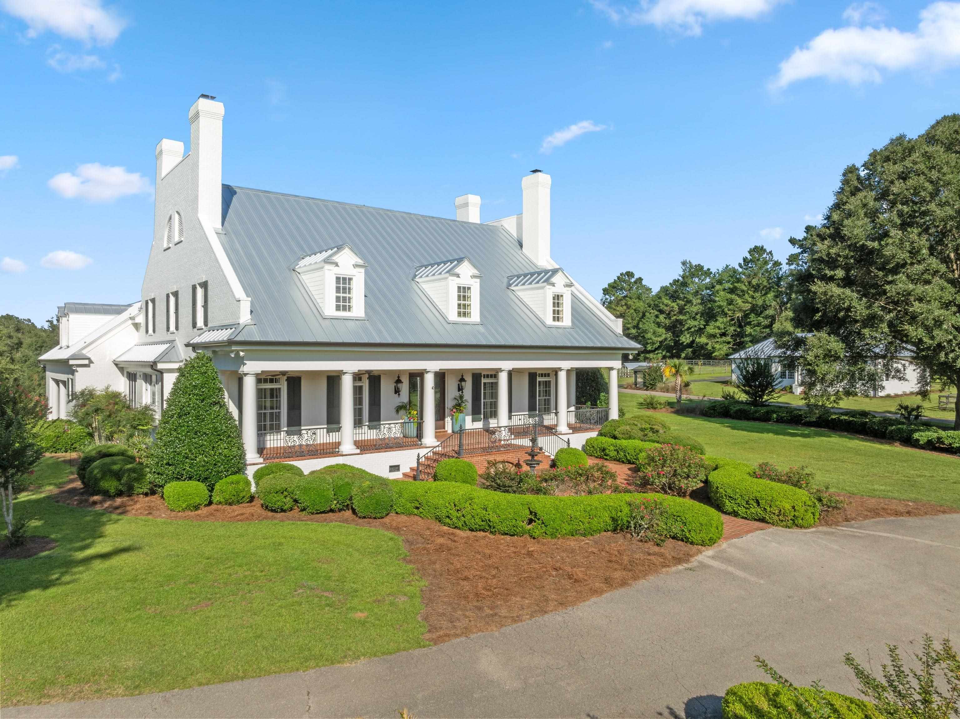 9525 Woodland Hills Way