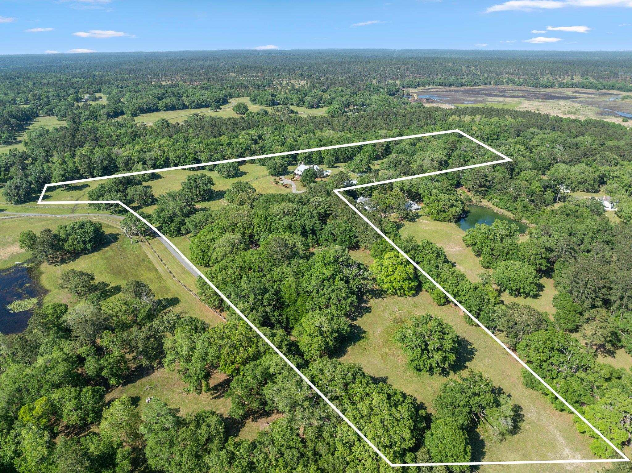 9525 Woodland Hills Way