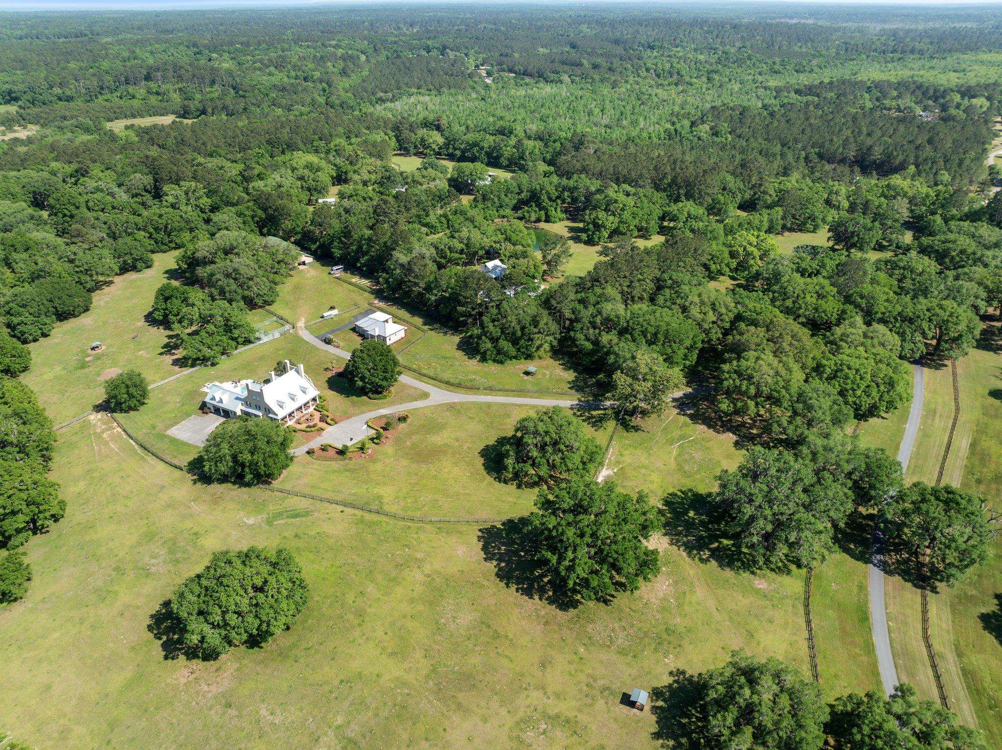 9525 Woodland Hills Way