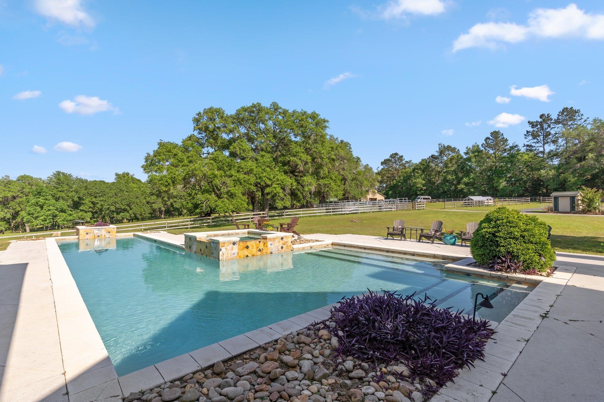 9525 Woodland Hills Way