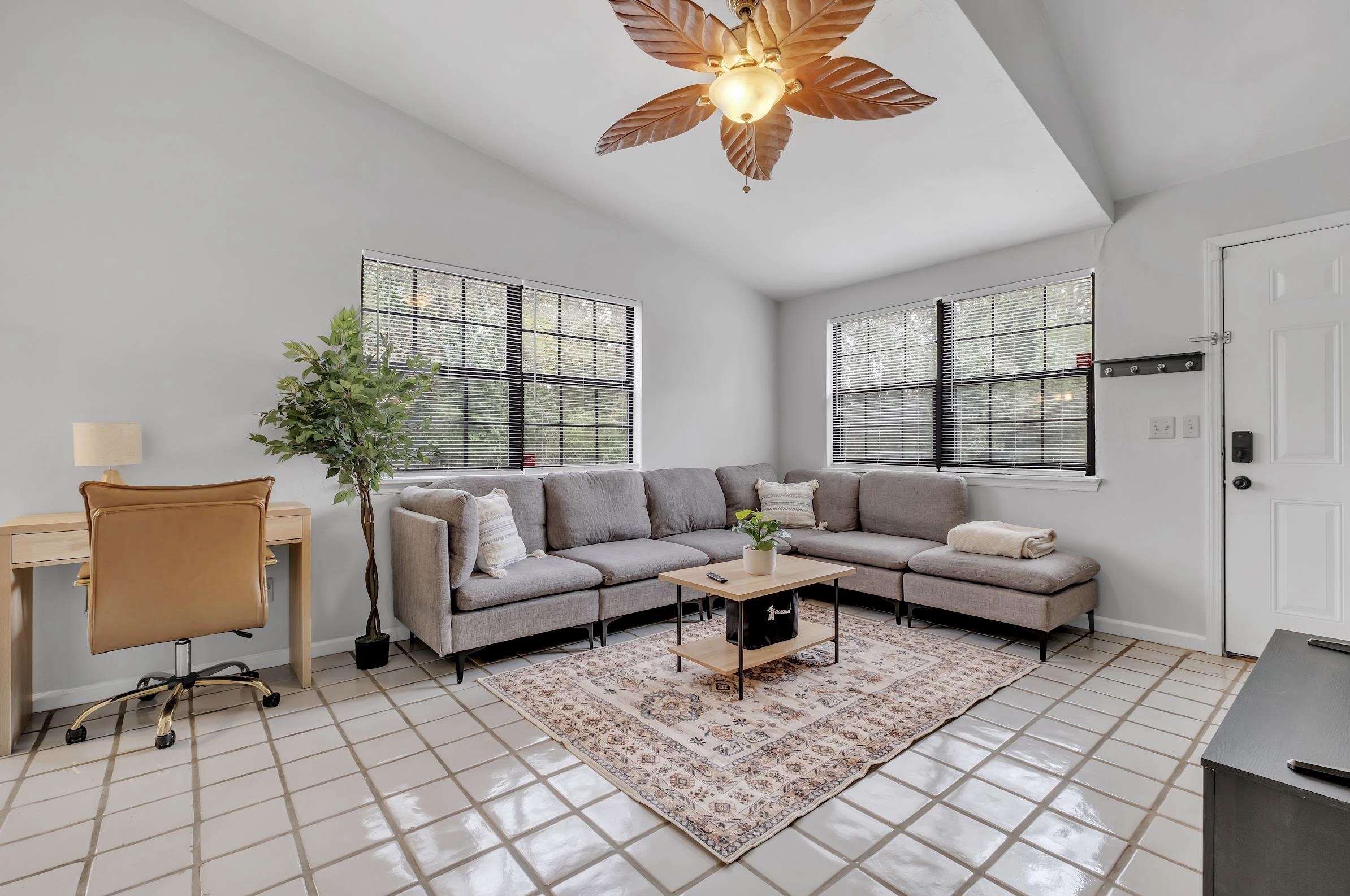 1816 Jackson Bluff Road Unit: F