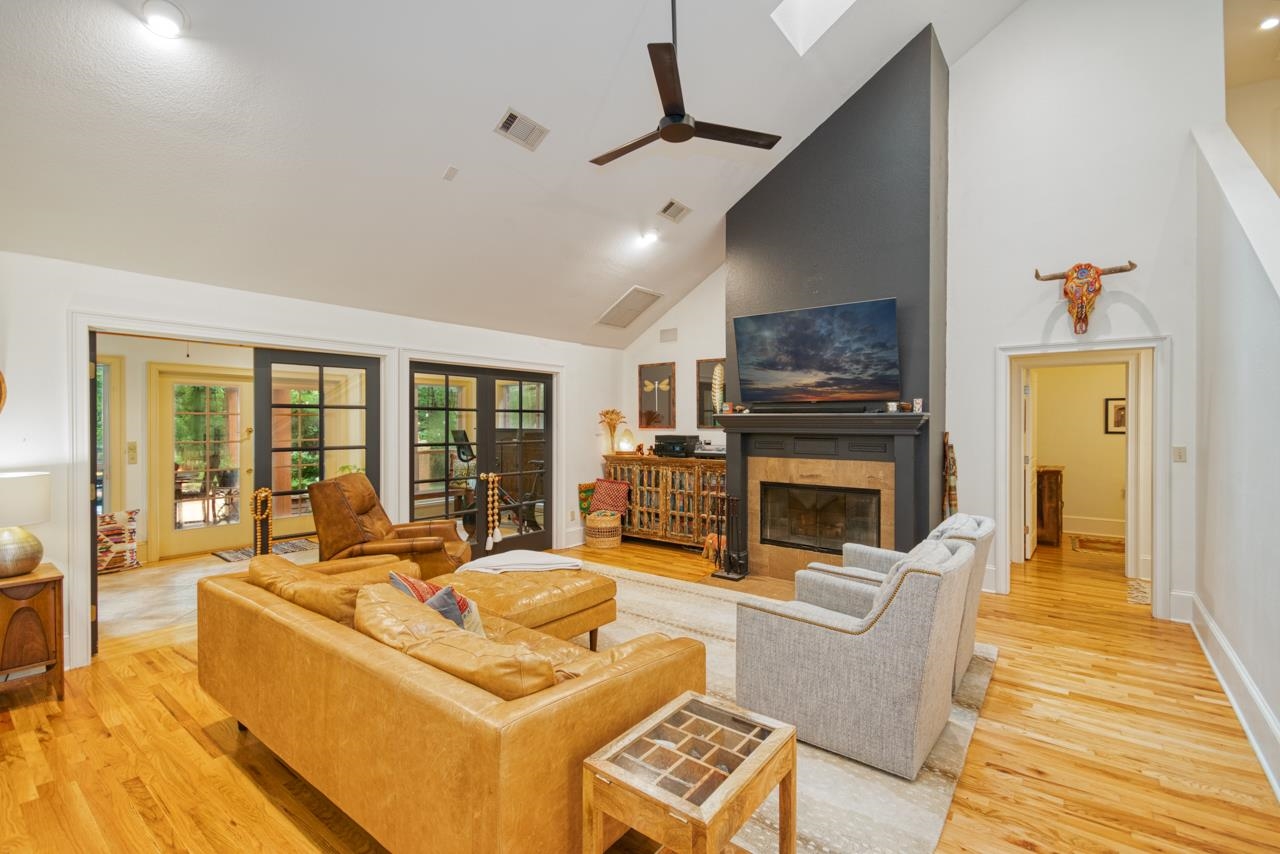 215 Thornberg Drive