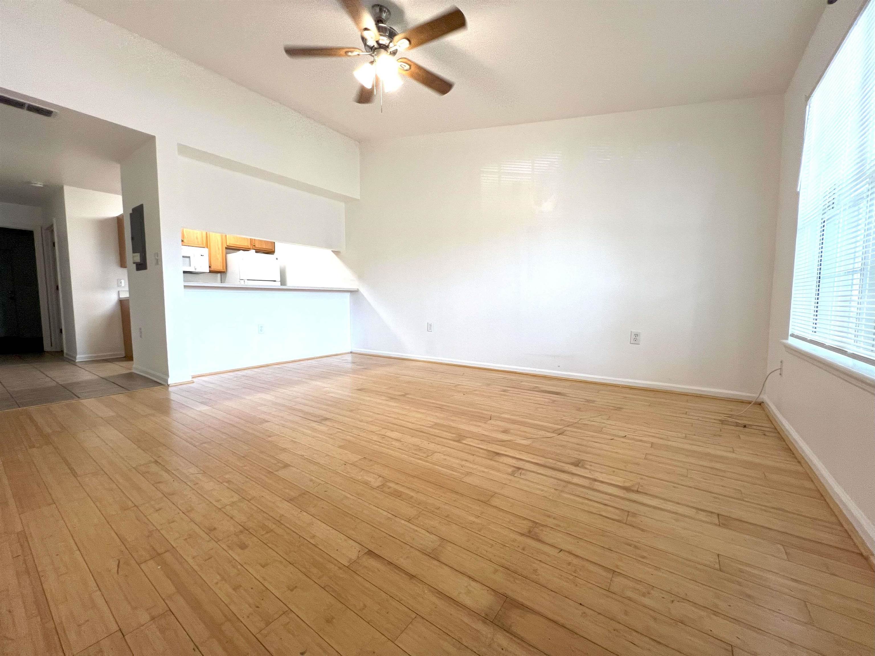 2738 W Tharpe Street Unit: 902