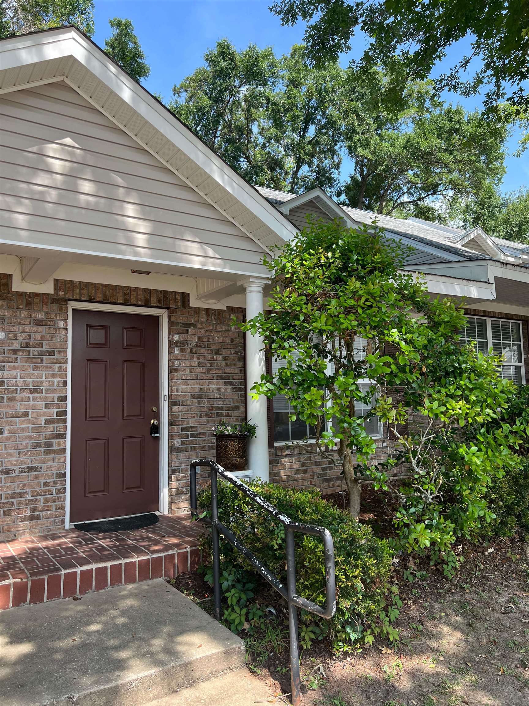 2738 W Tharpe Street Unit: 902