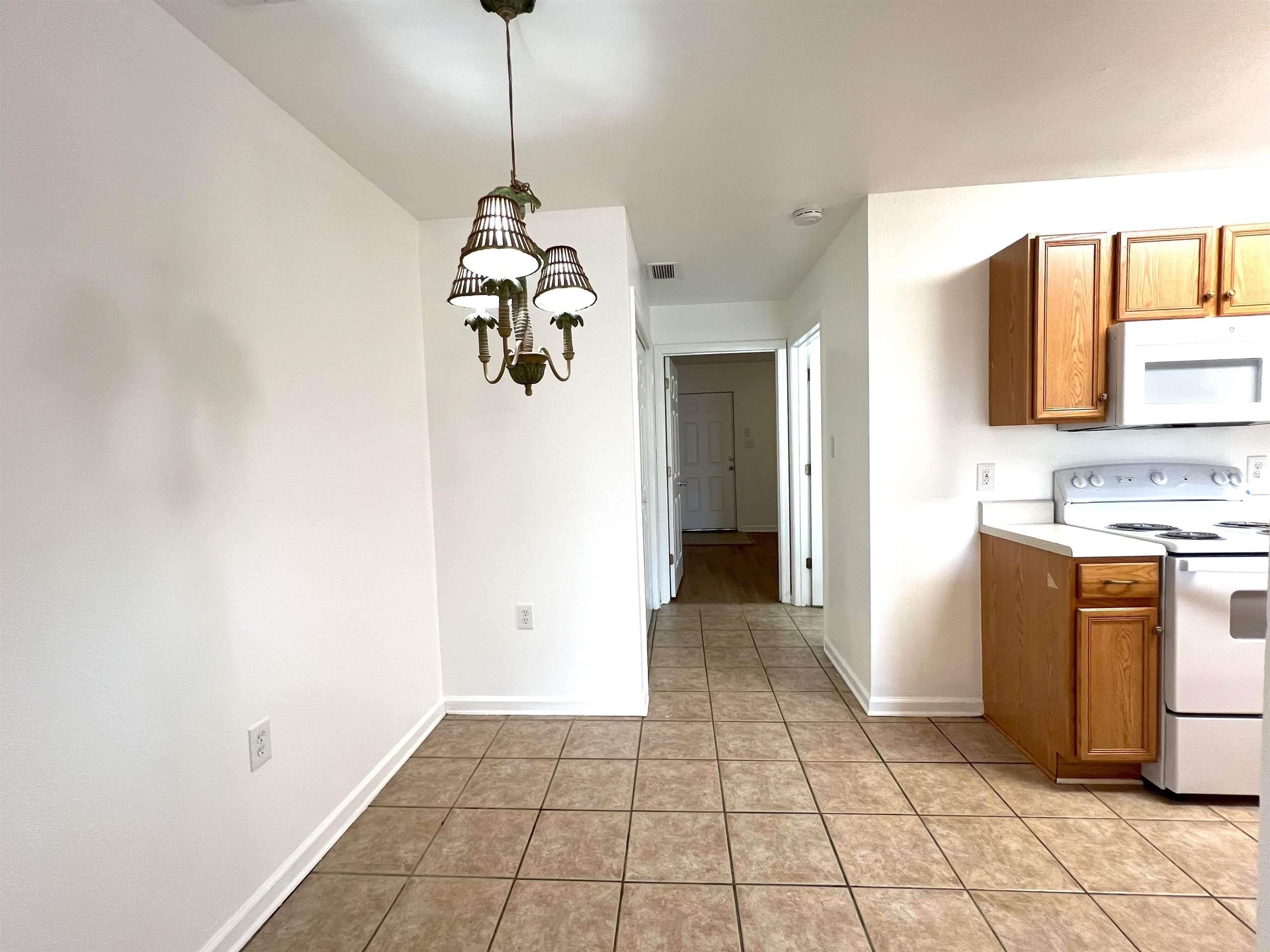 2738 W Tharpe Street Unit: 902