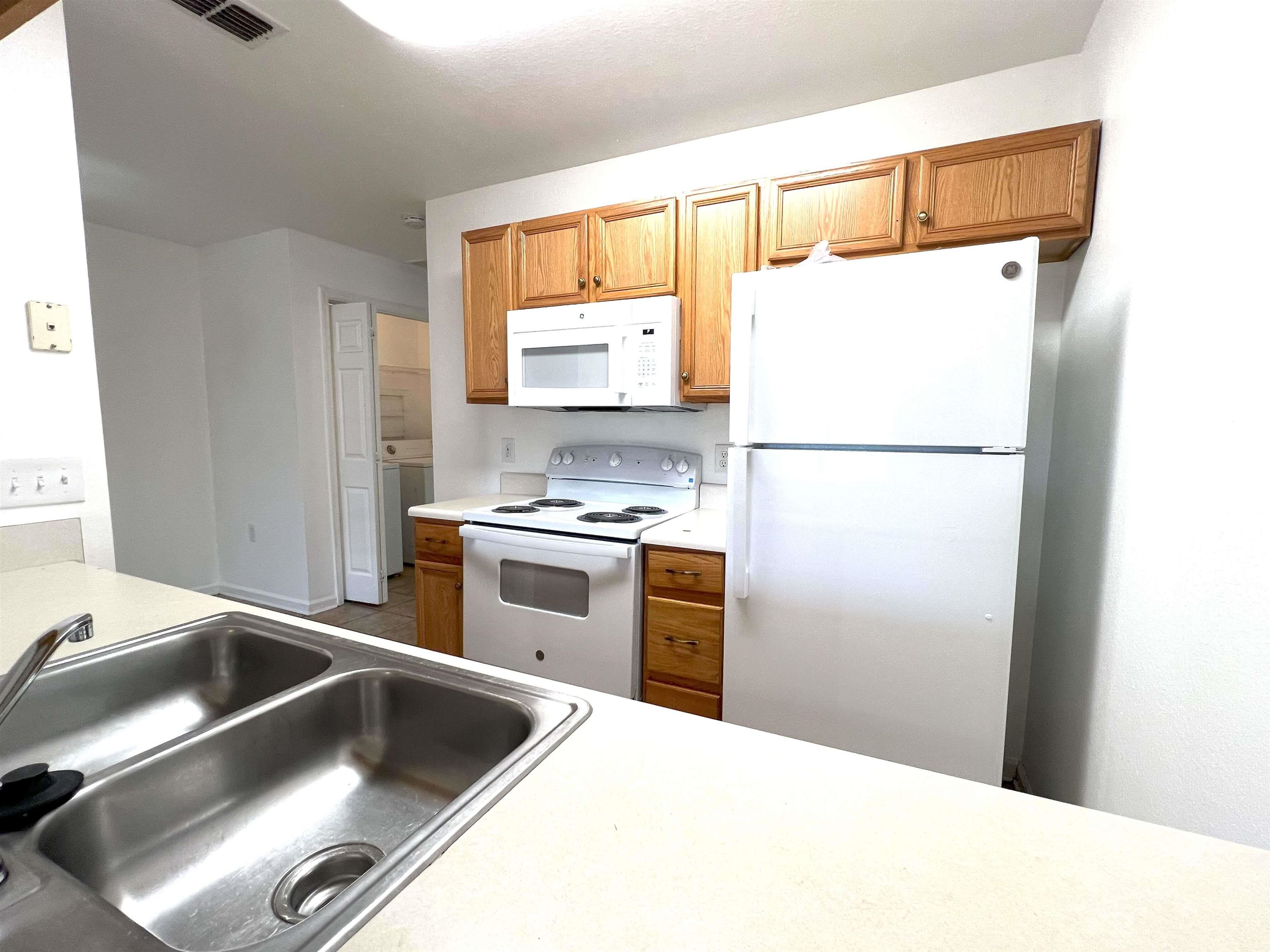 2738 W Tharpe Street Unit: 902