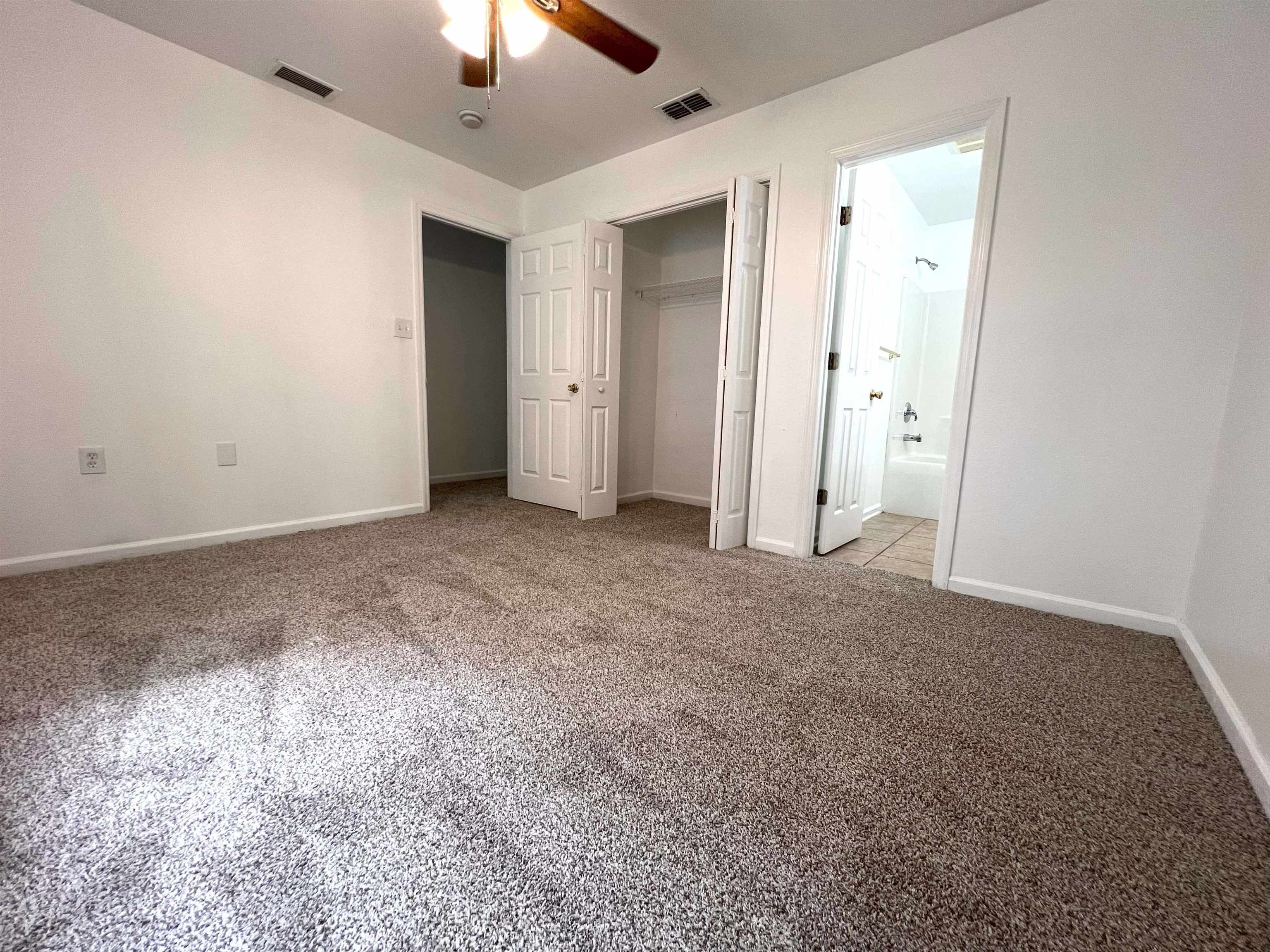 2738 W Tharpe Street Unit: 902