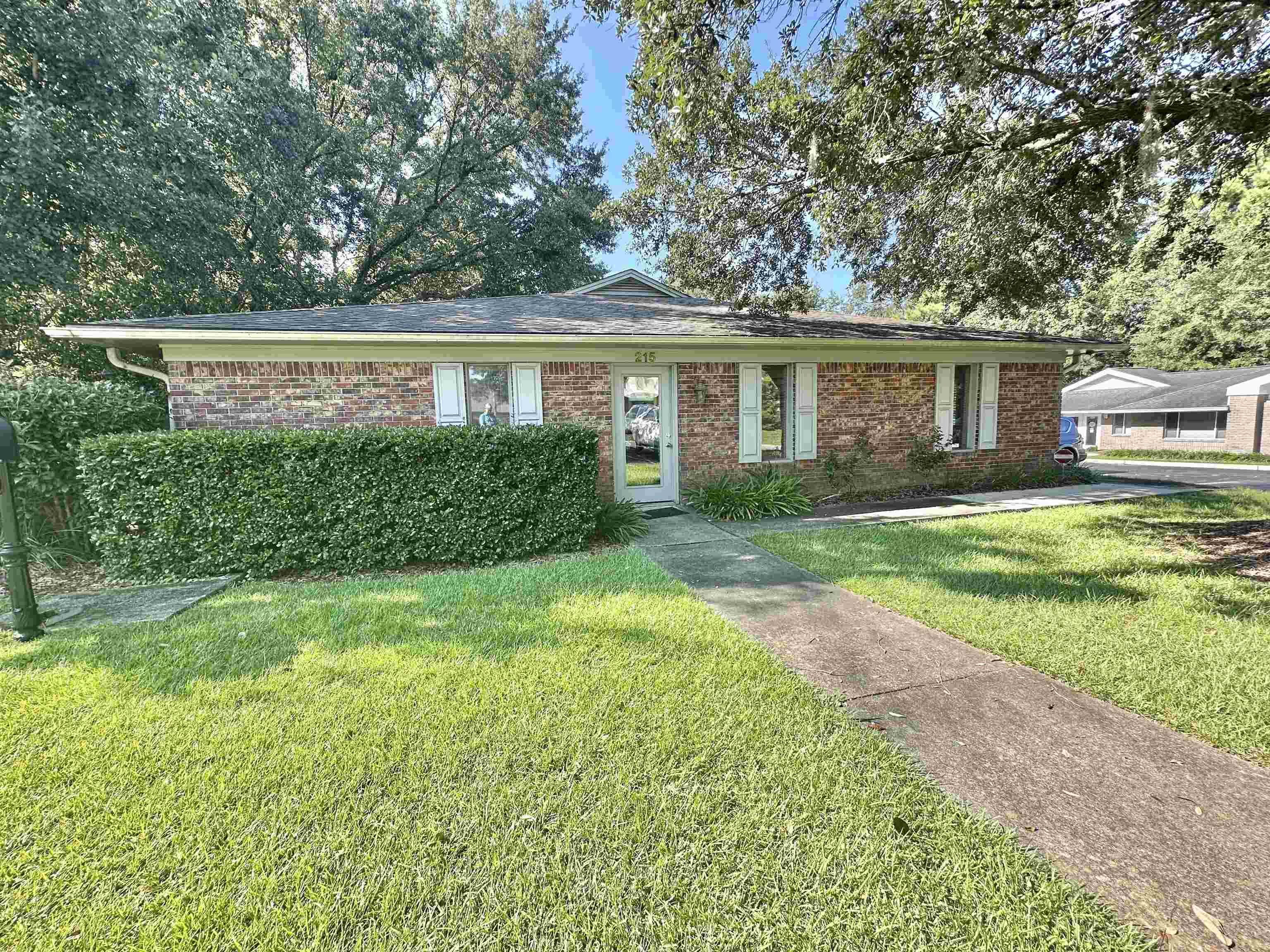 215 Delta Court