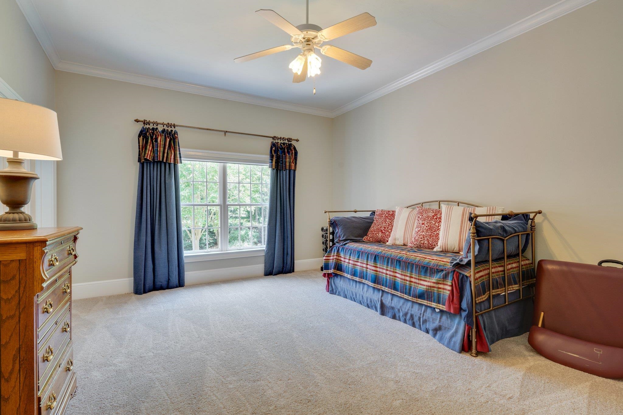 283 E Rosehill Drive