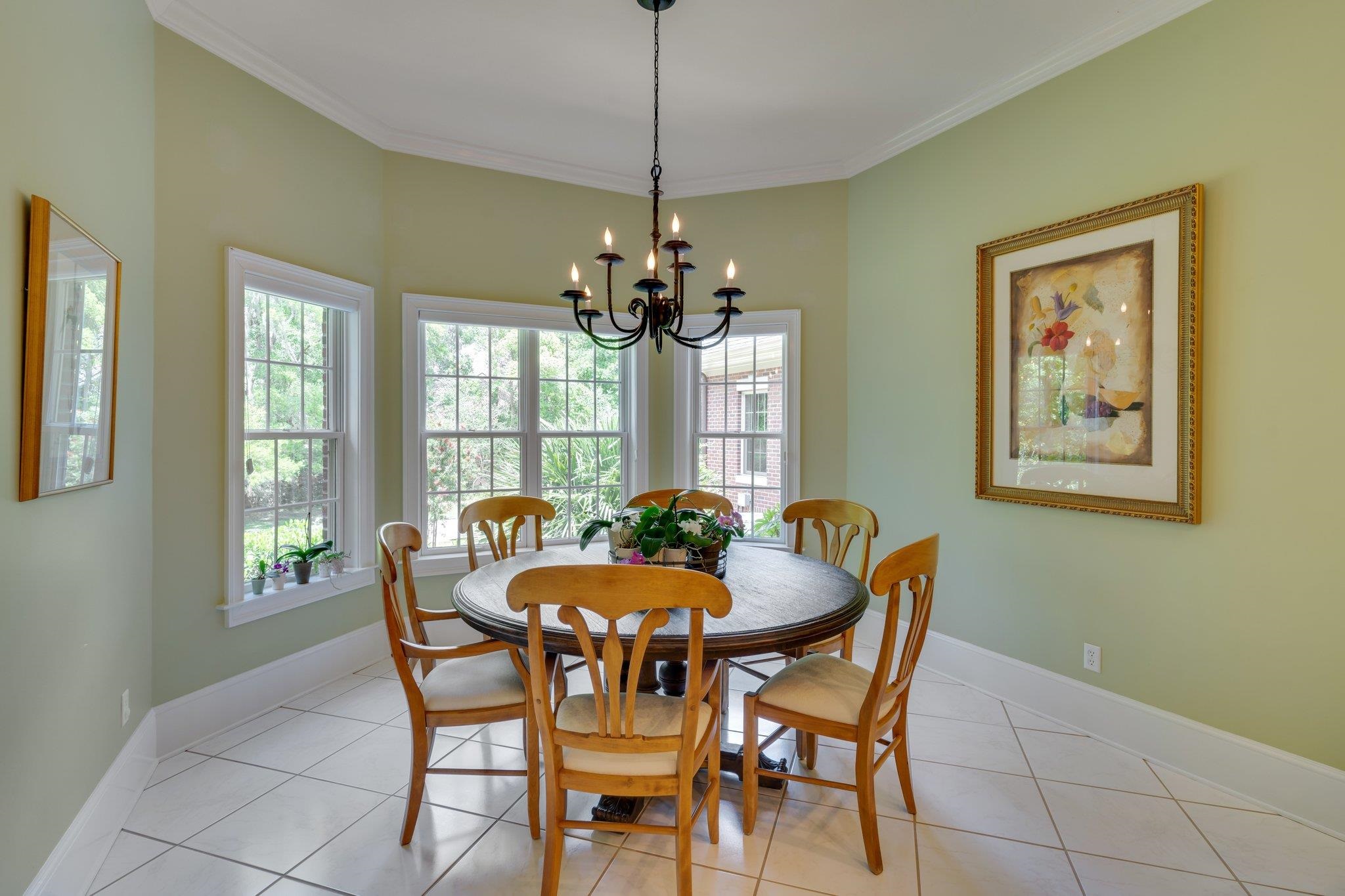 283 E Rosehill Drive