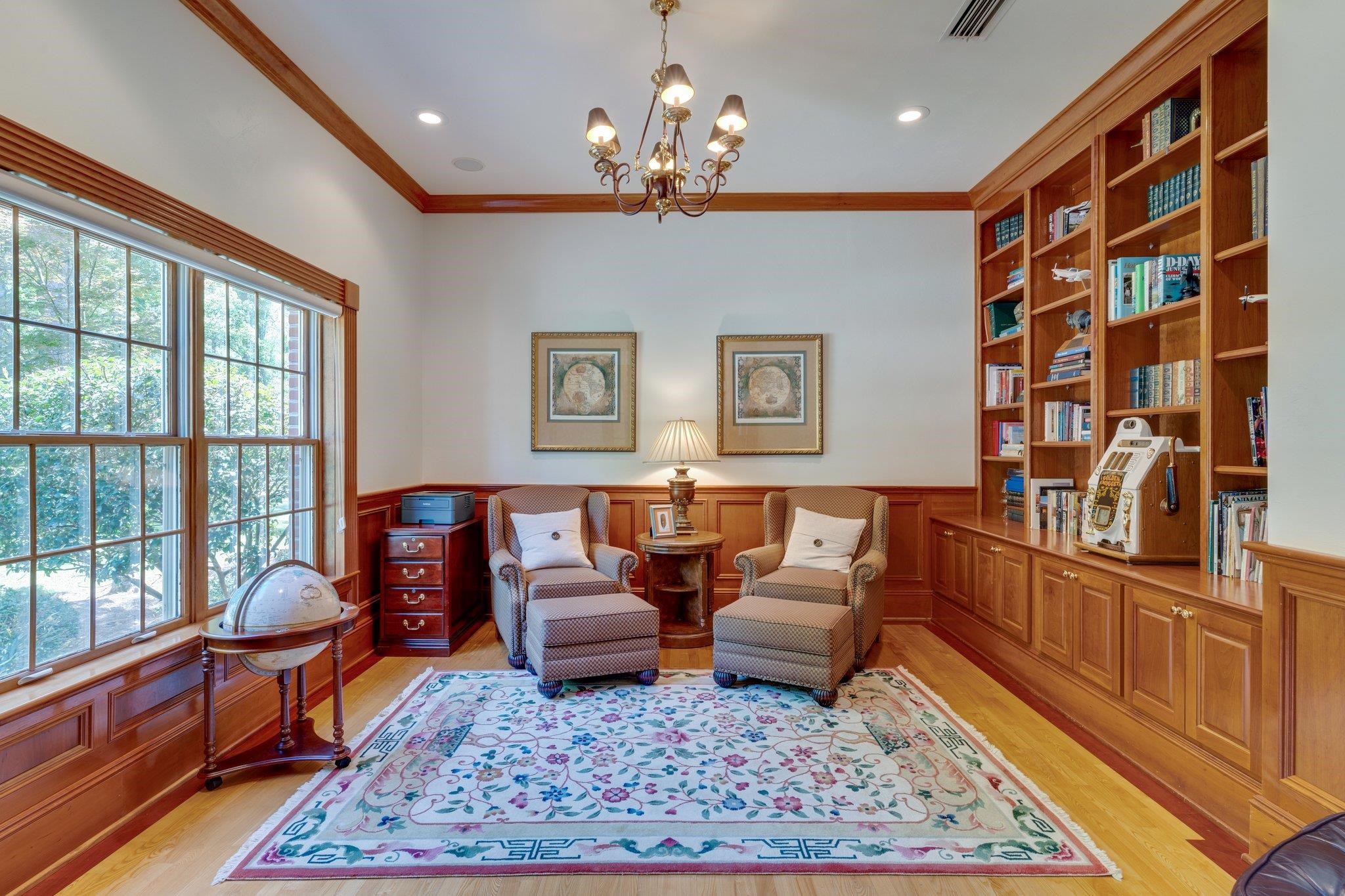 283 E Rosehill Drive