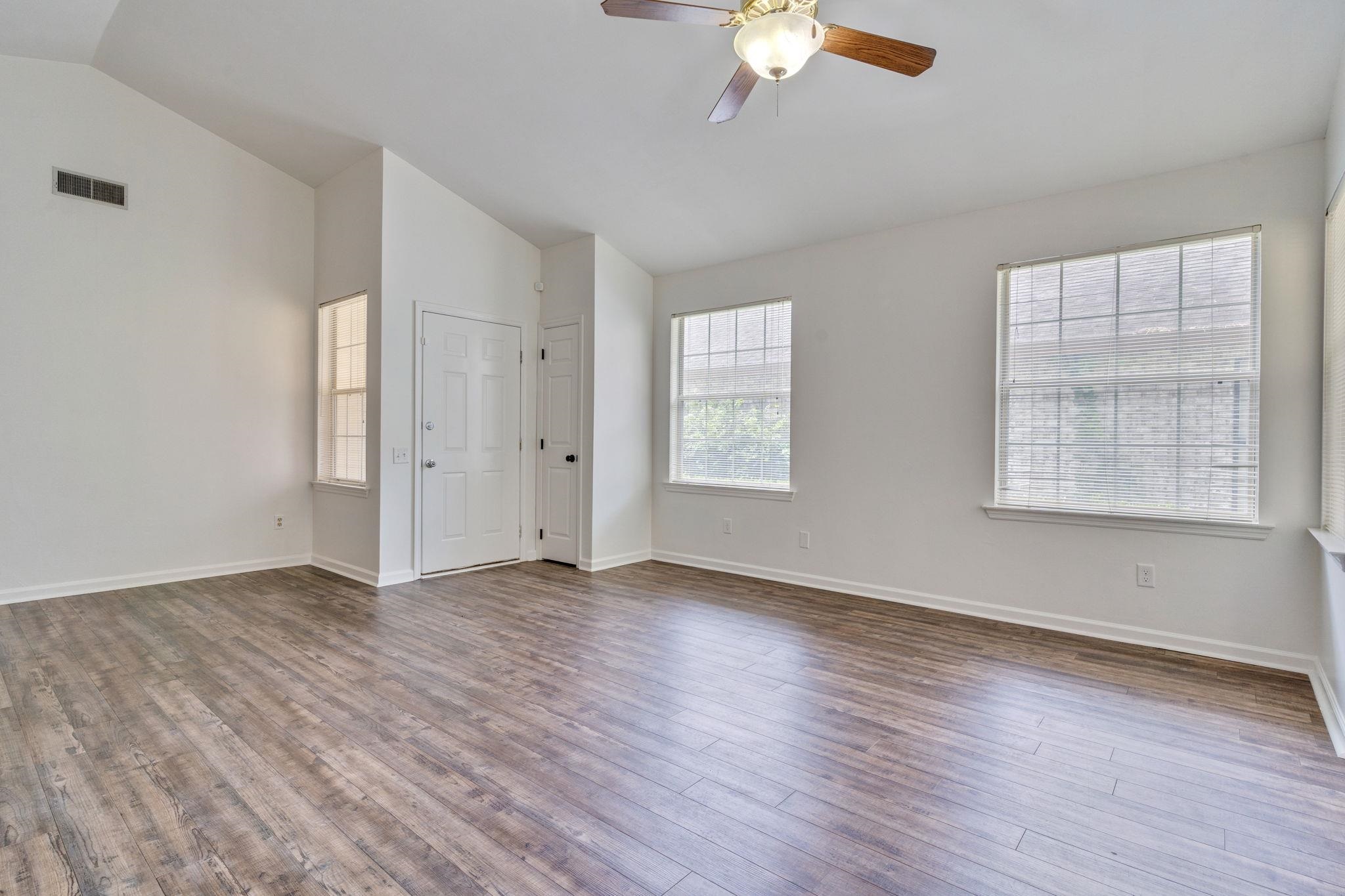 2660 Yarmouth Lane