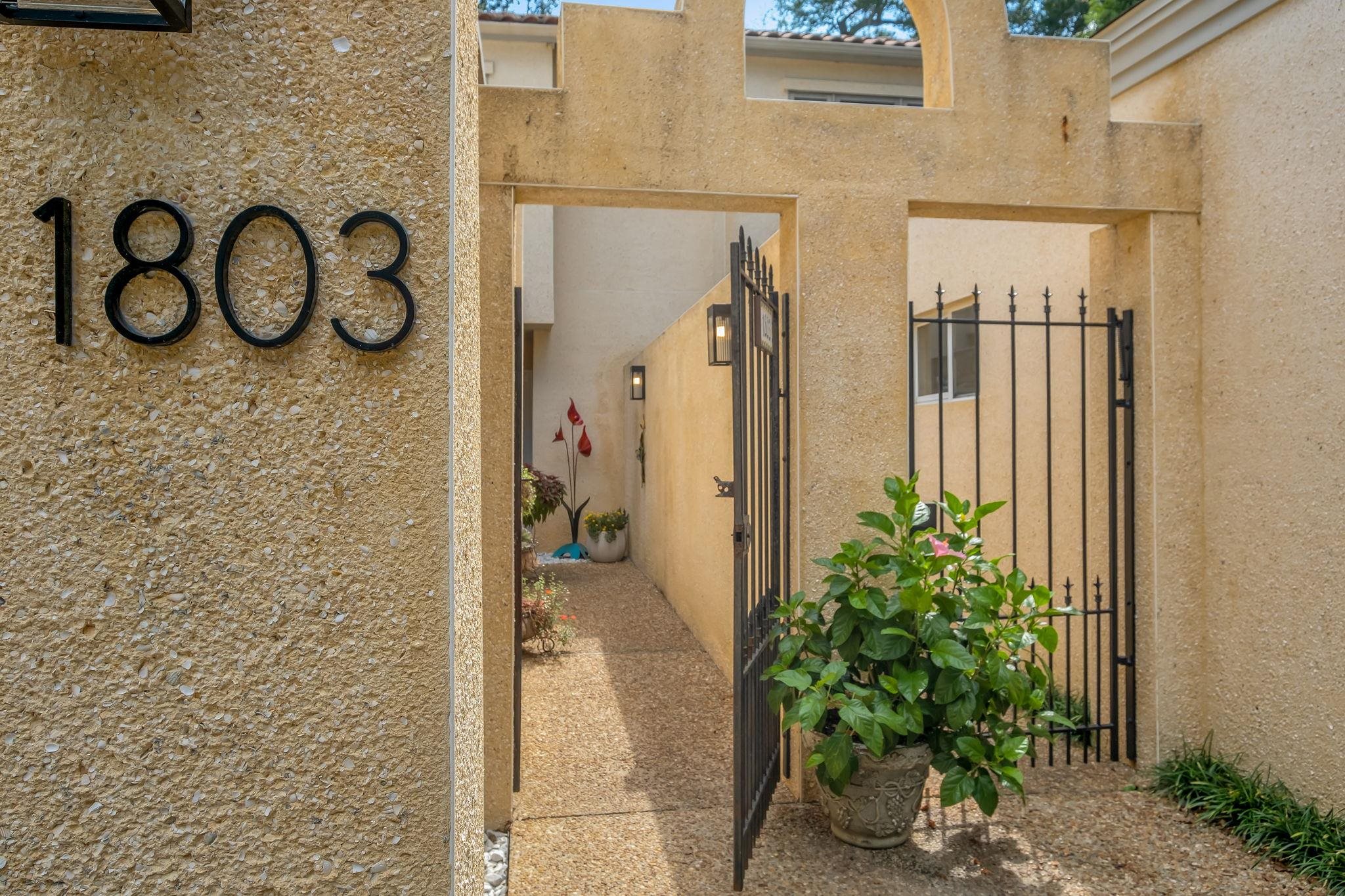 1803 Atlantis Place
