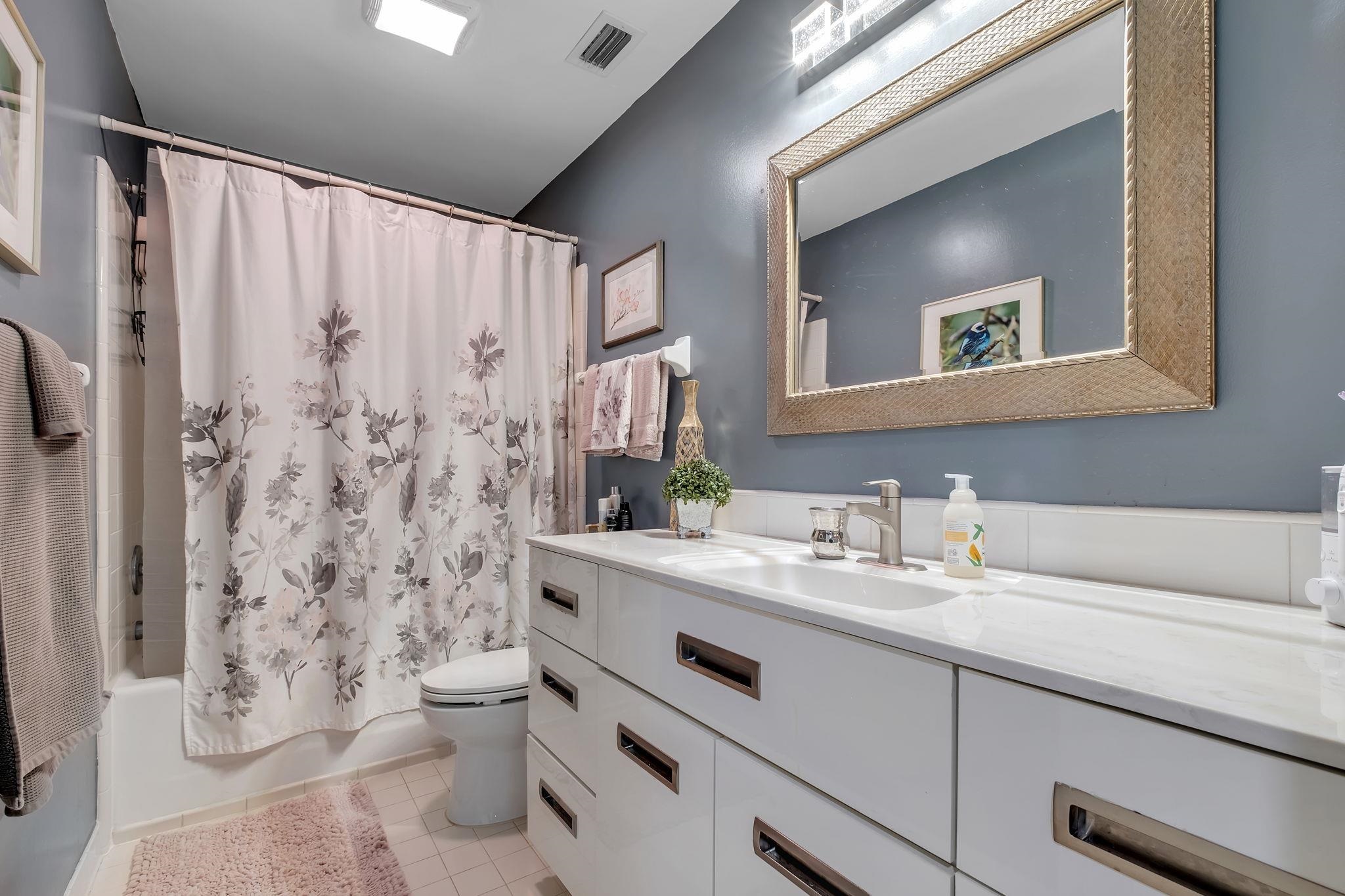 1803 Atlantis Place