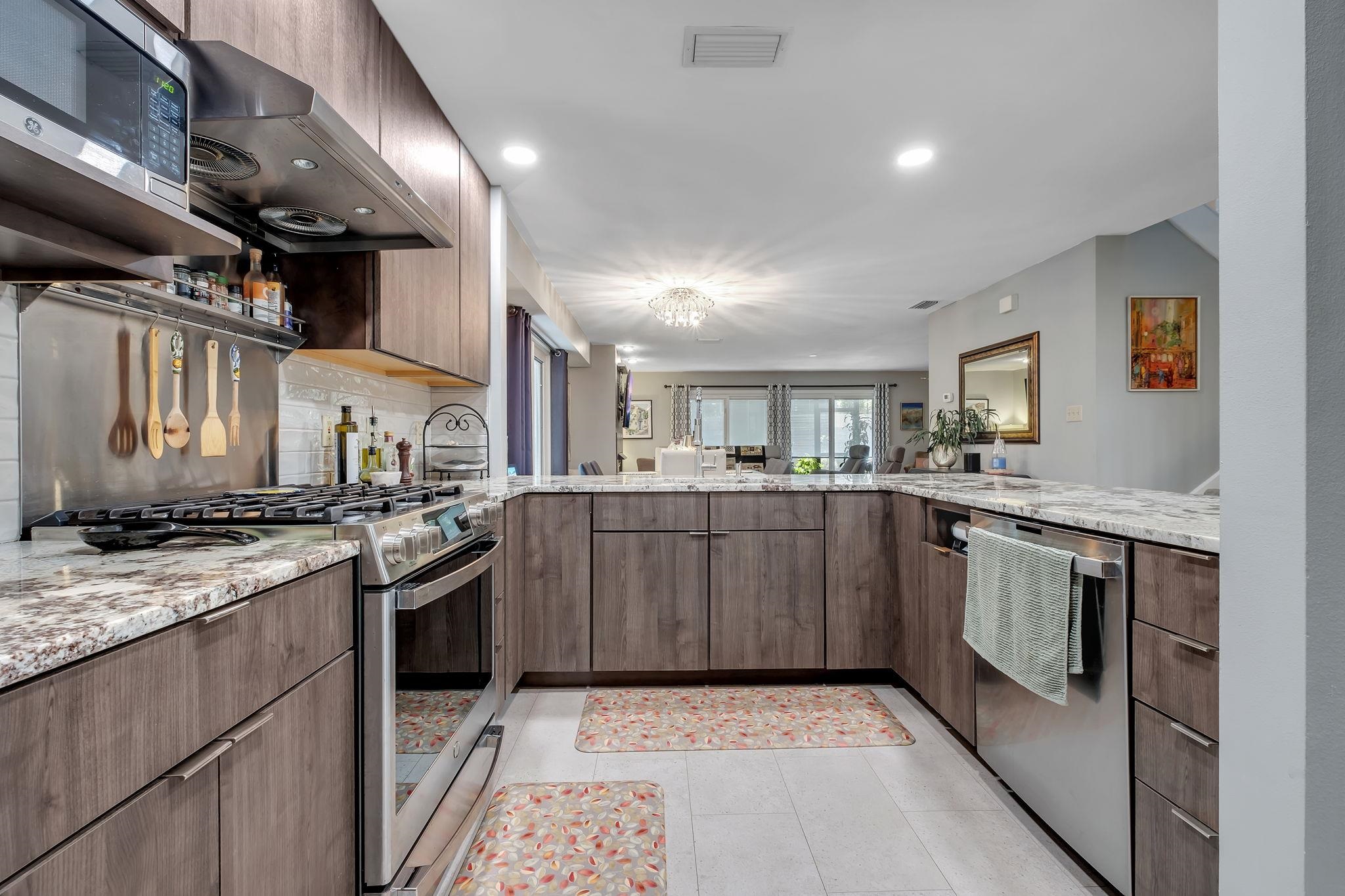 1803 Atlantis Place