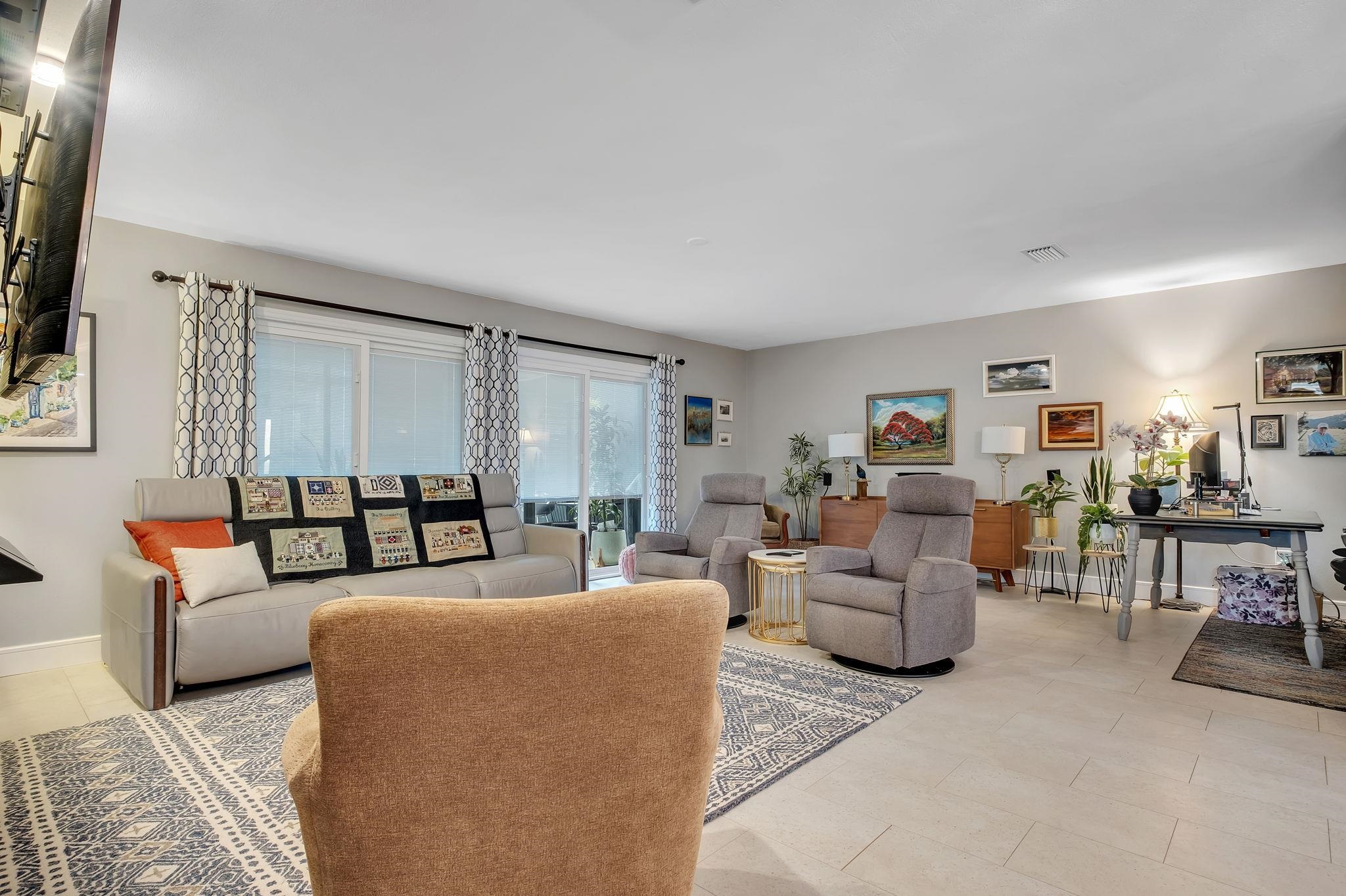 1803 Atlantis Place