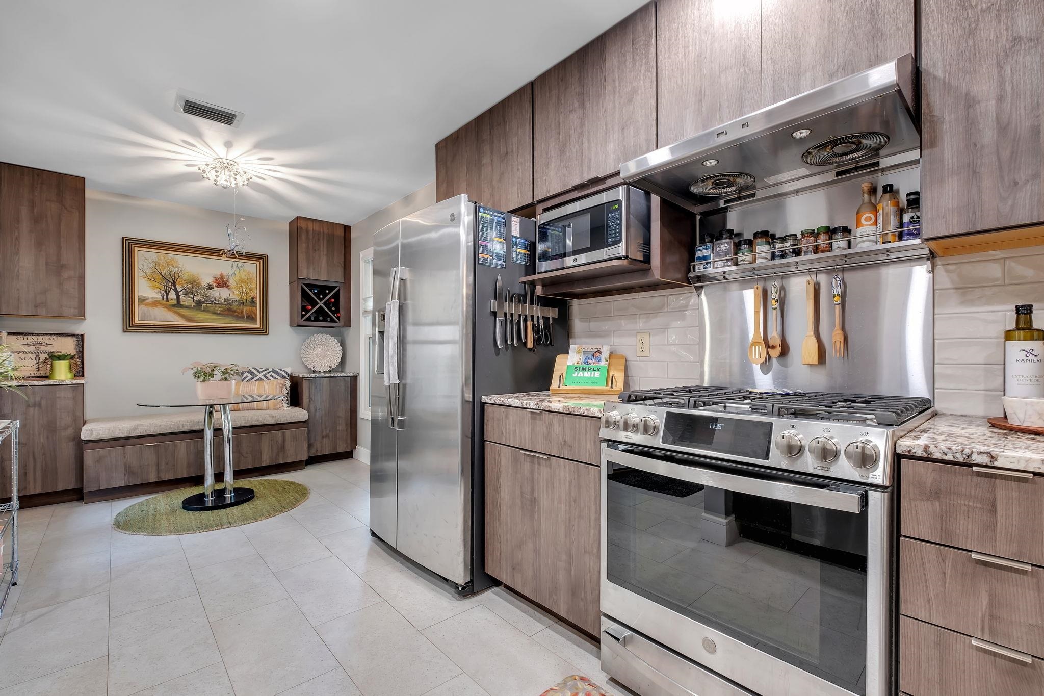 1803 Atlantis Place