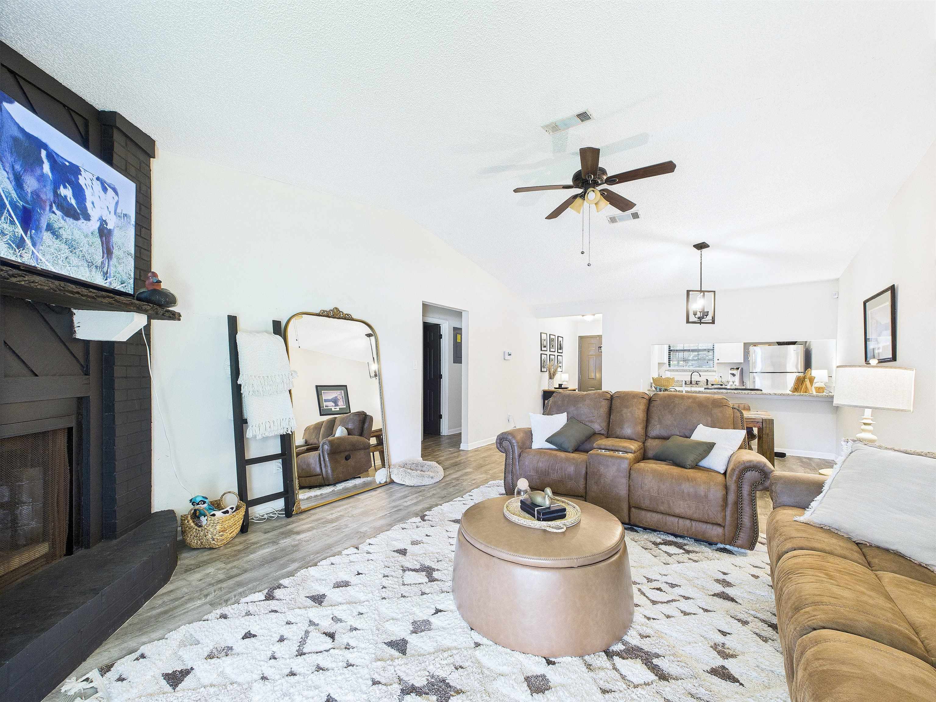 3978 Breezee Court
