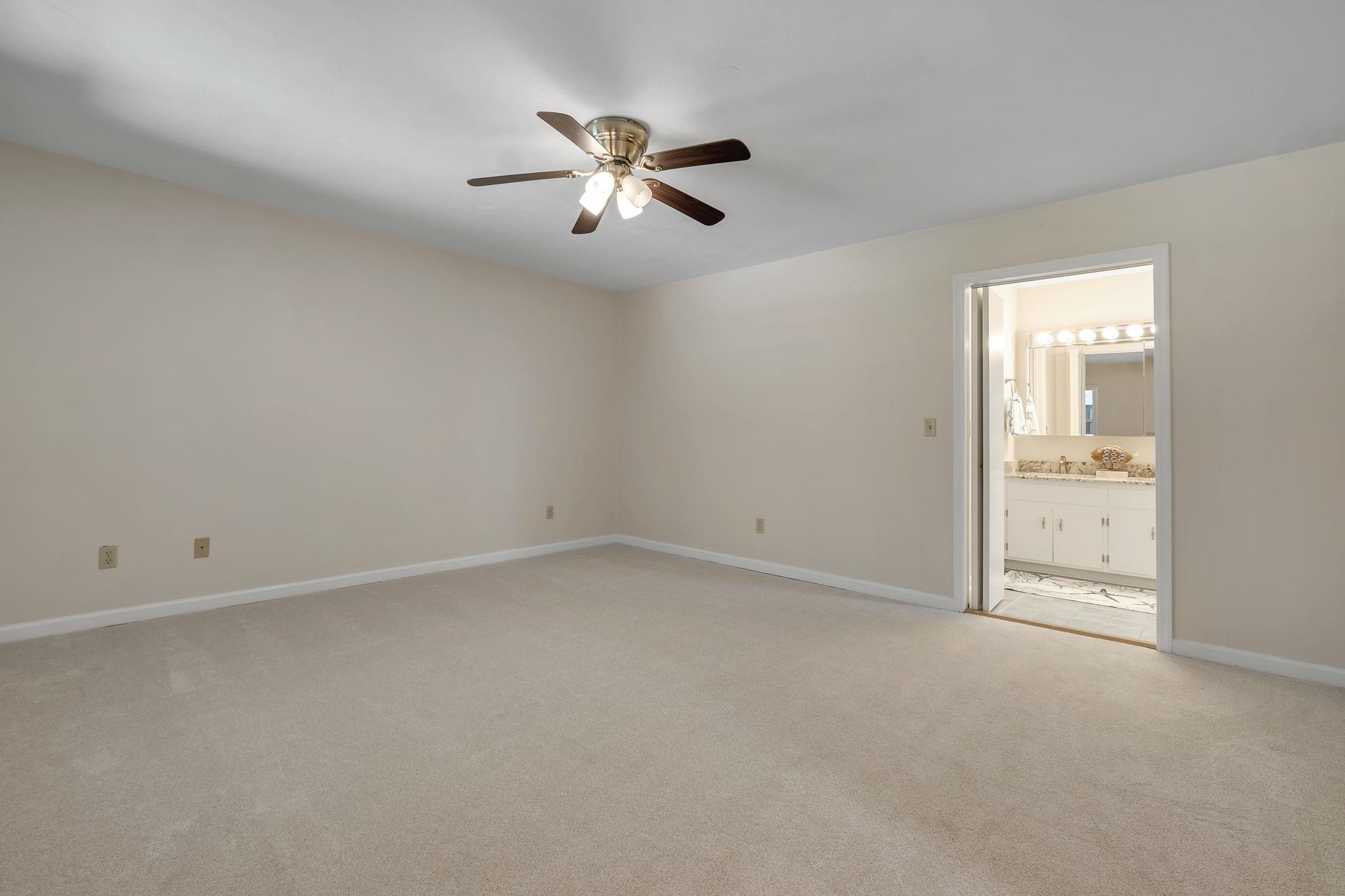 3211 Horseshoe Trail