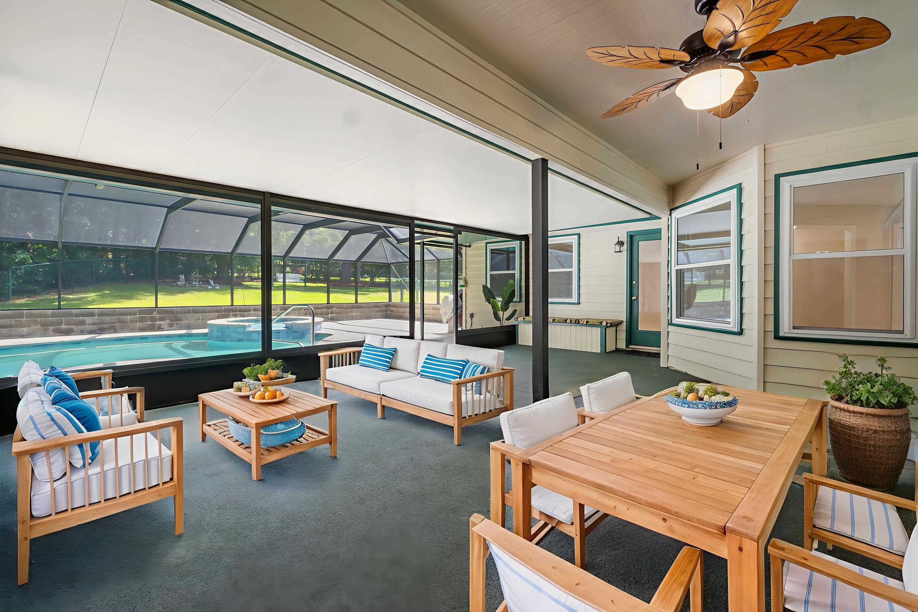 3211 Horseshoe Trail