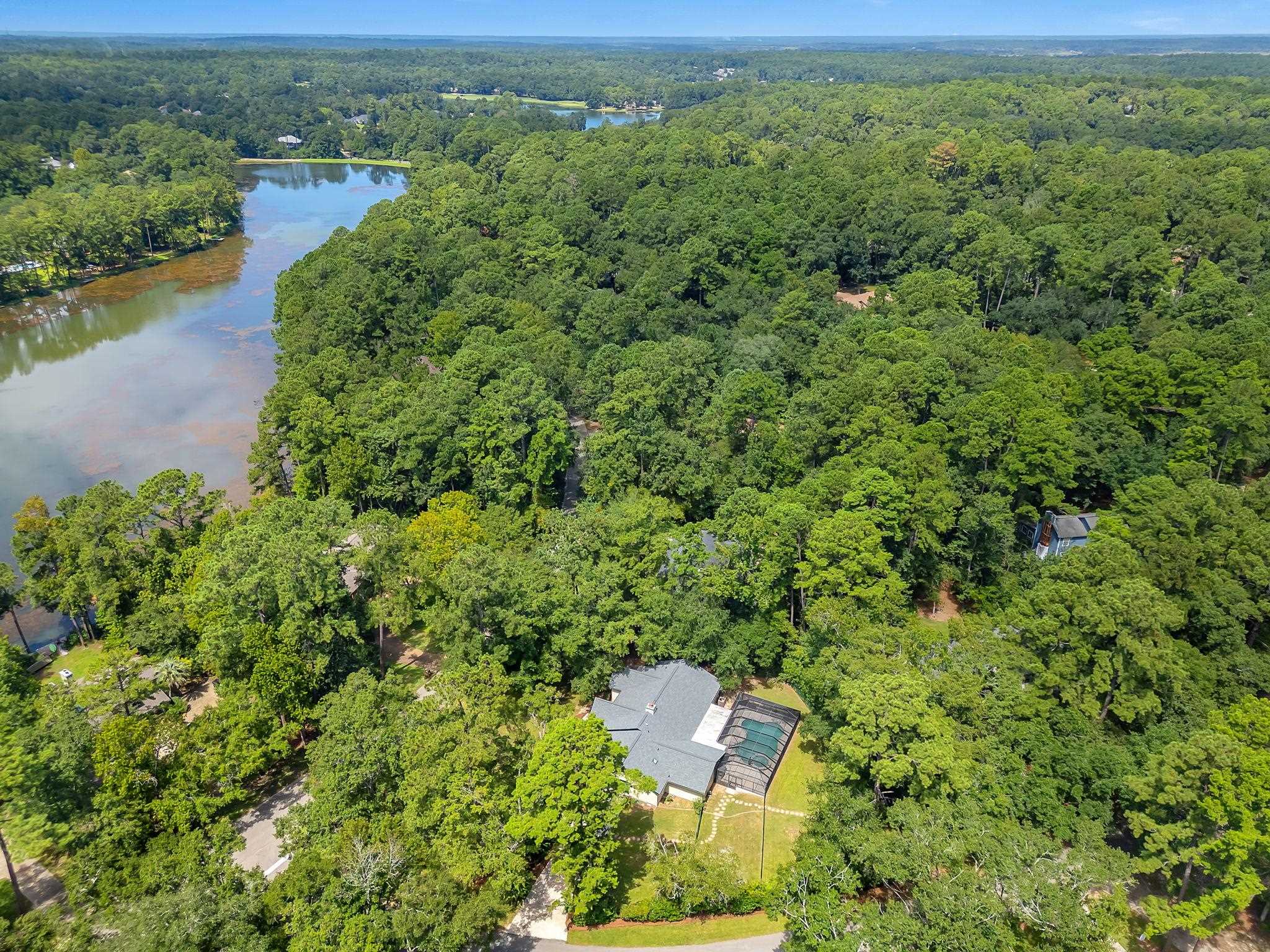 3211 Horseshoe Trail