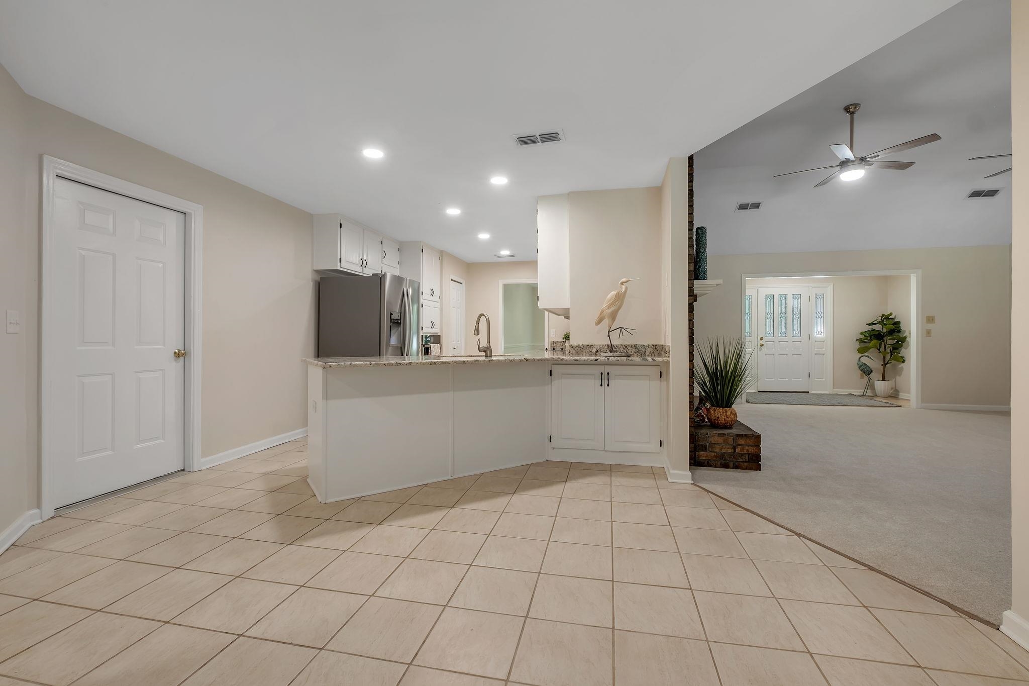 3211 Horseshoe Trail