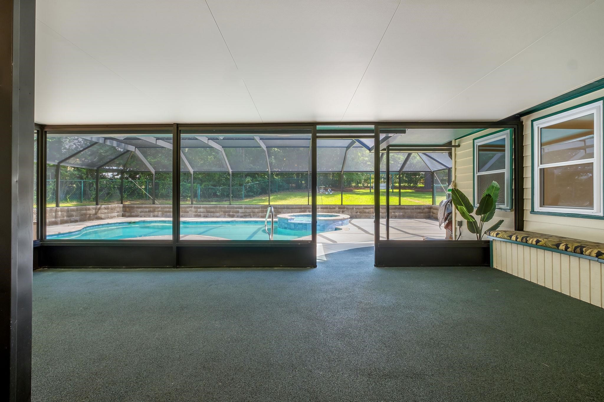 3211 Horseshoe Trail