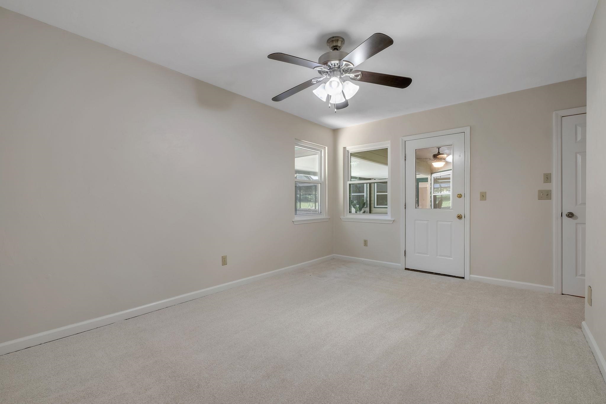 3211 Horseshoe Trail