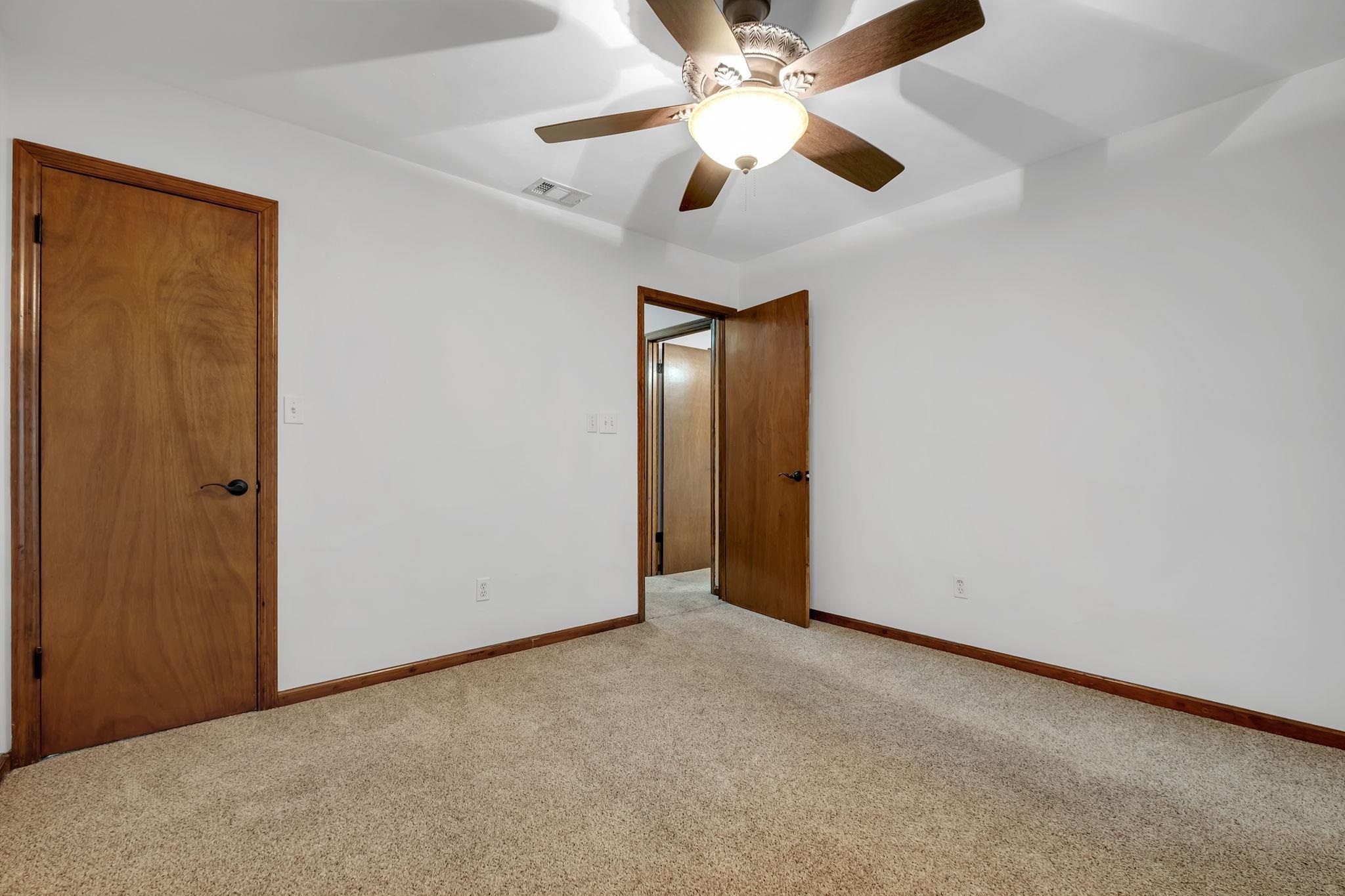 142 W Whetherbine Way