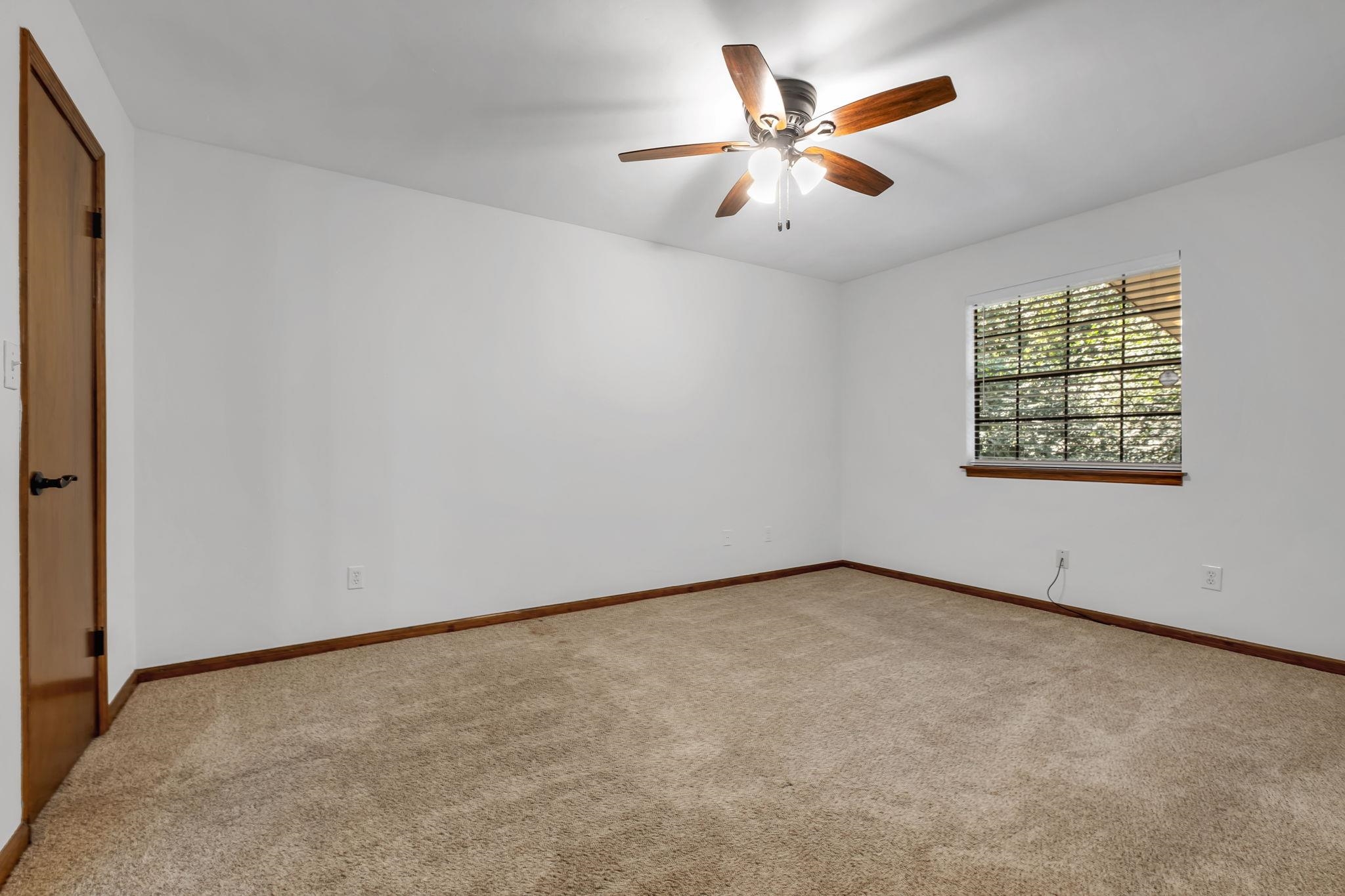 142 W Whetherbine Way