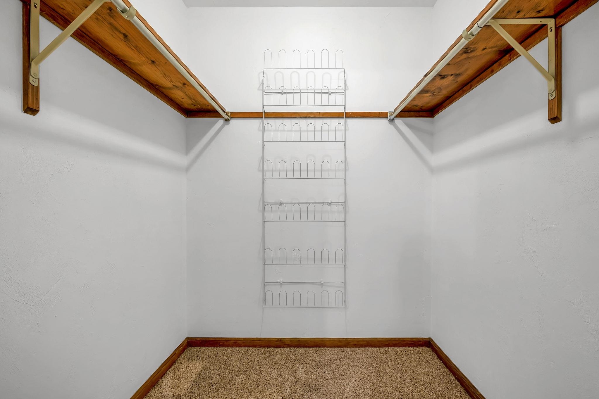 142 W Whetherbine Way