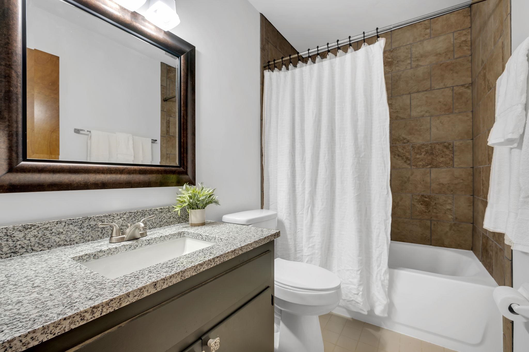 142 W Whetherbine Way