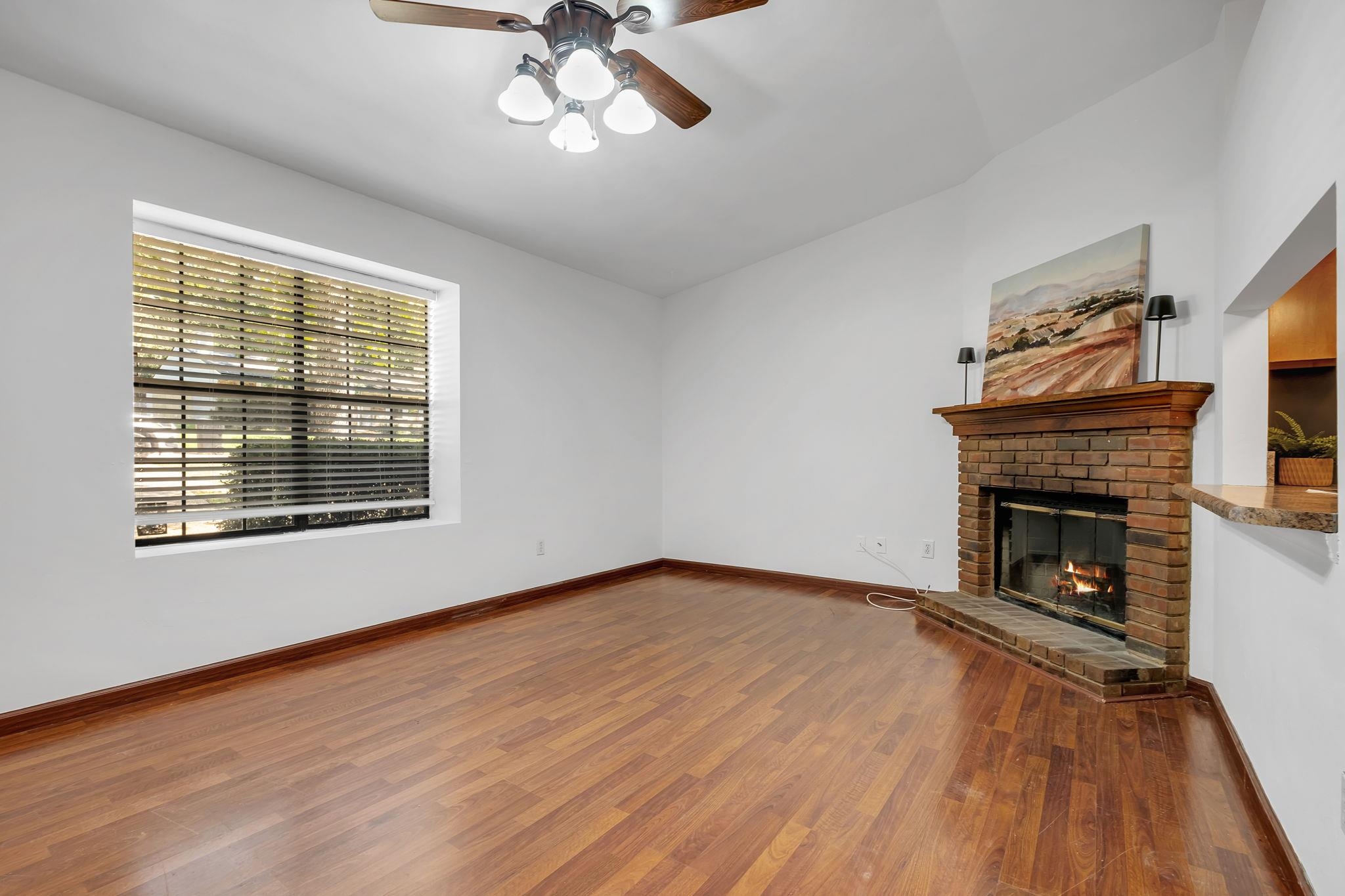 142 W Whetherbine Way