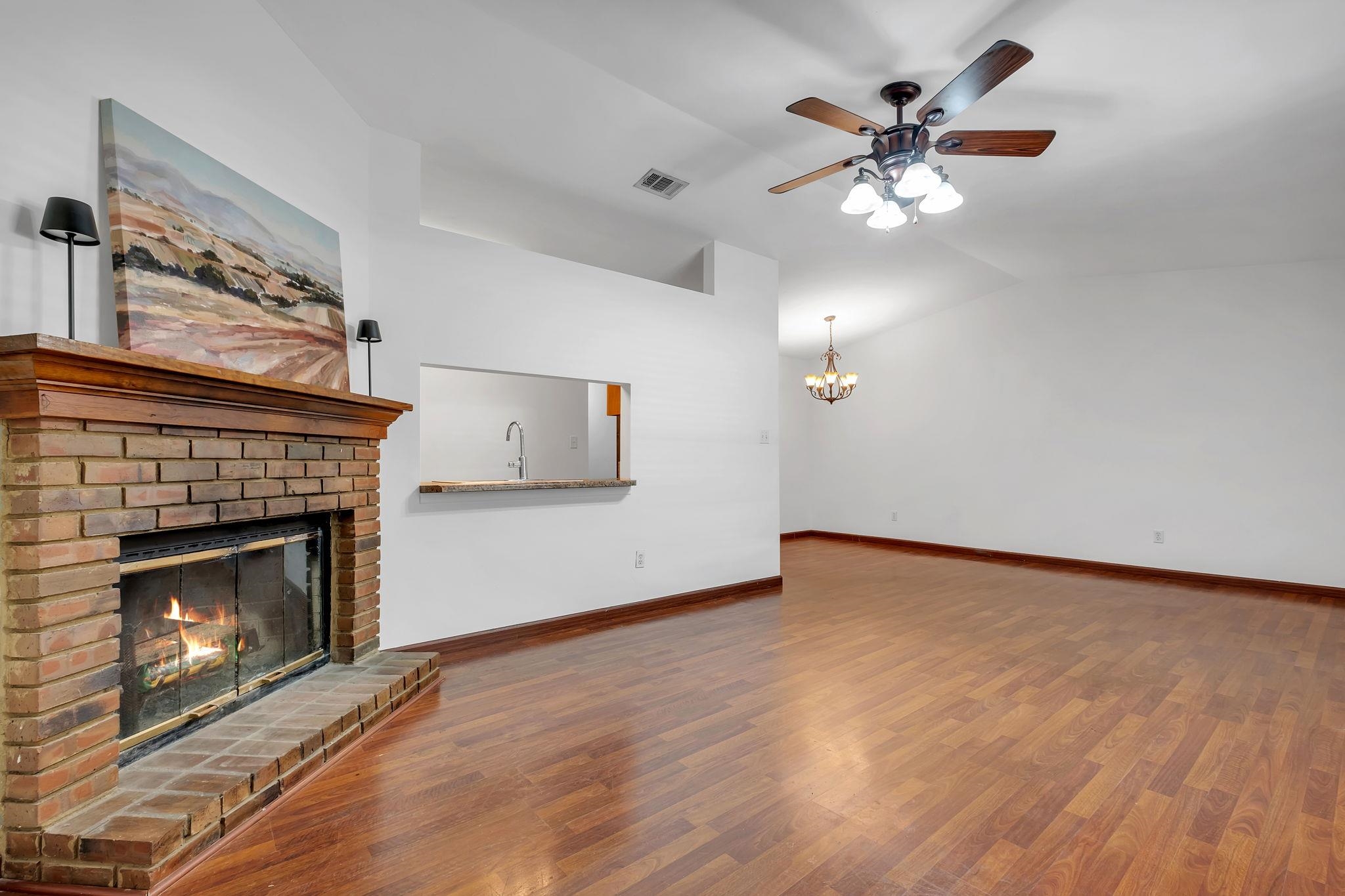 142 W Whetherbine Way